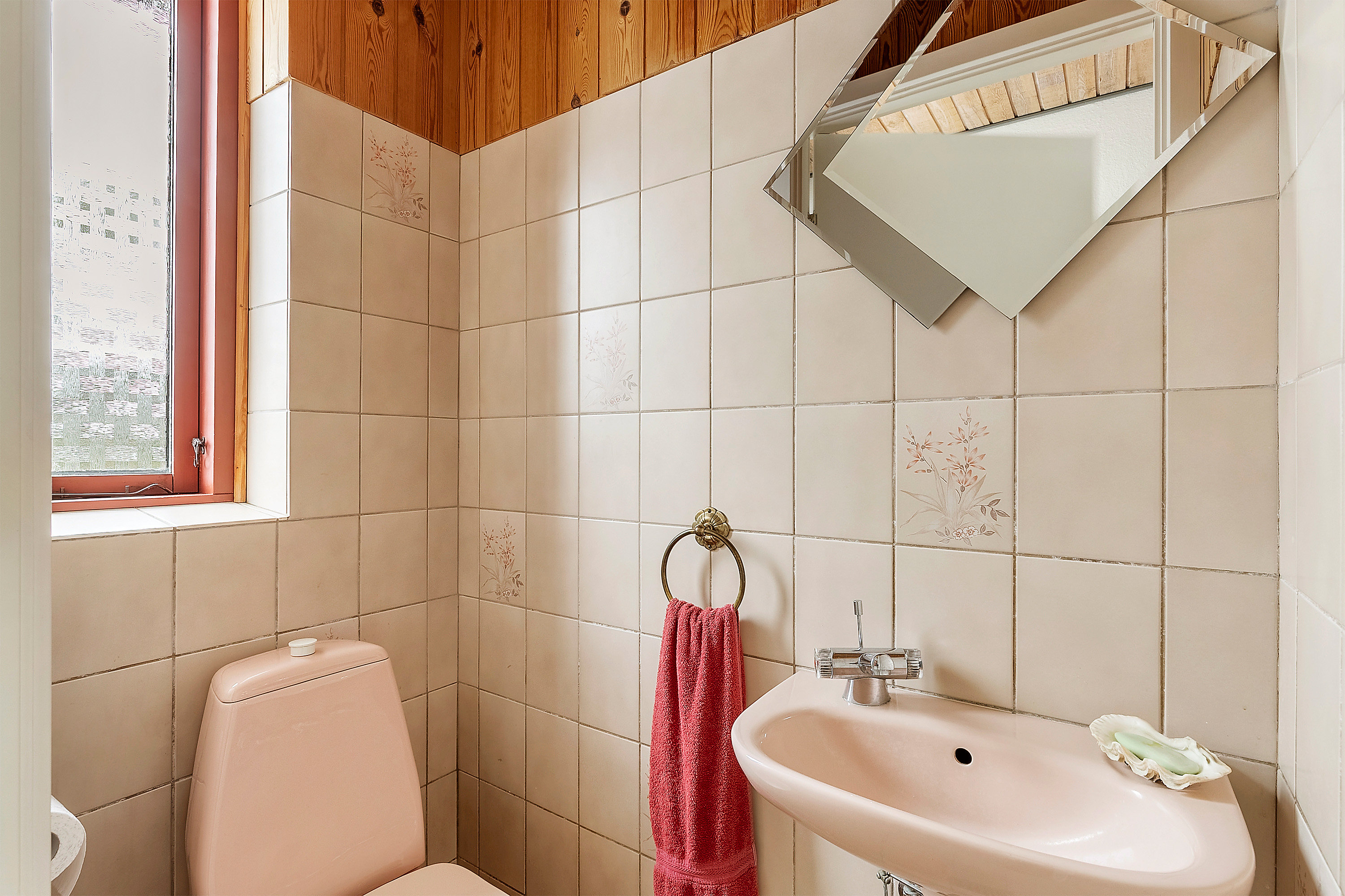 Fremhævet toilet billede i fuldskærmstilstand. Billede af Havremarken 4, 8362 Hørning