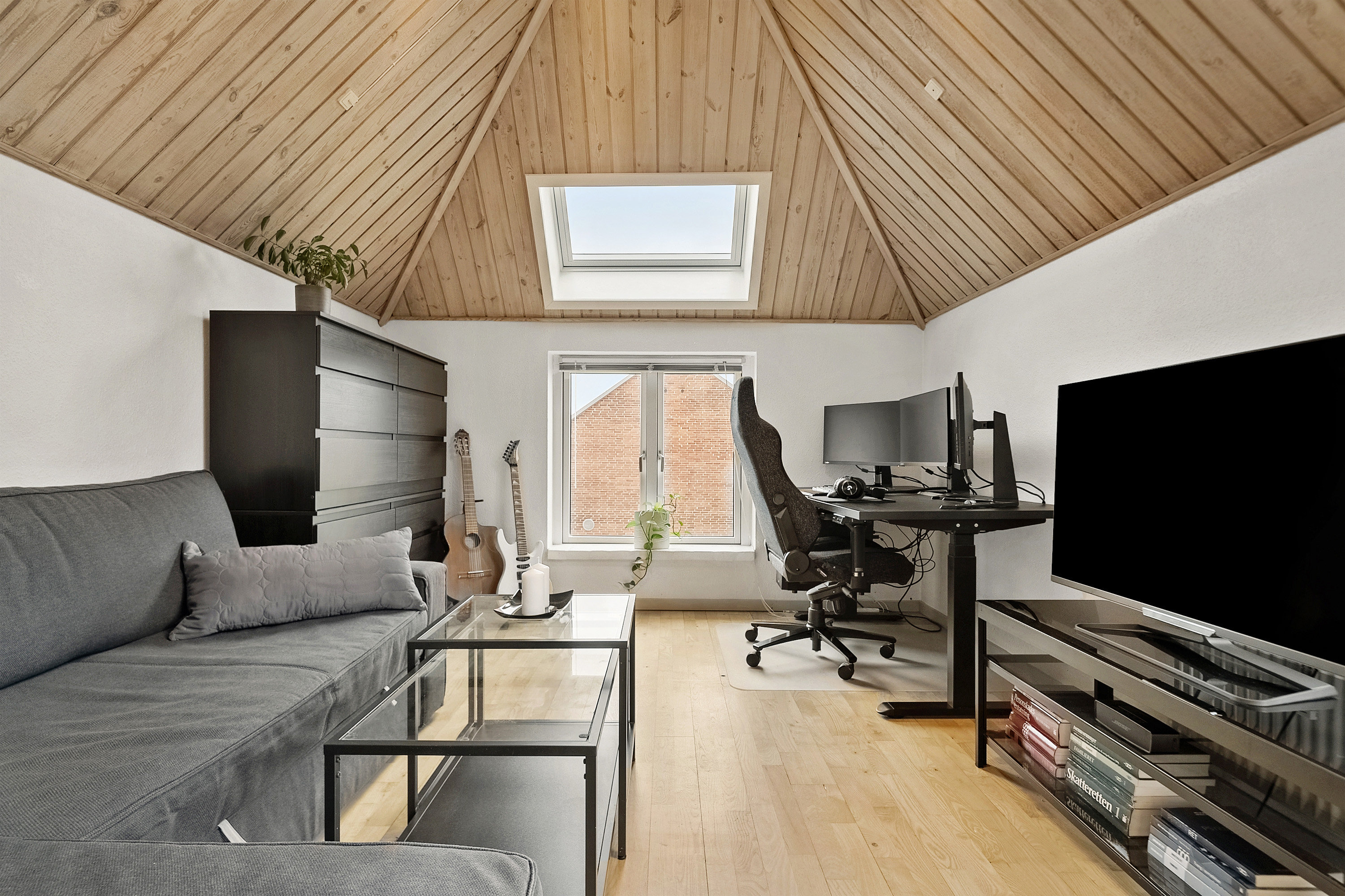 Fremhævet stue billede i fuldskærmstilstand. Billede af Egegade 22, 1., 8200 Aarhus N