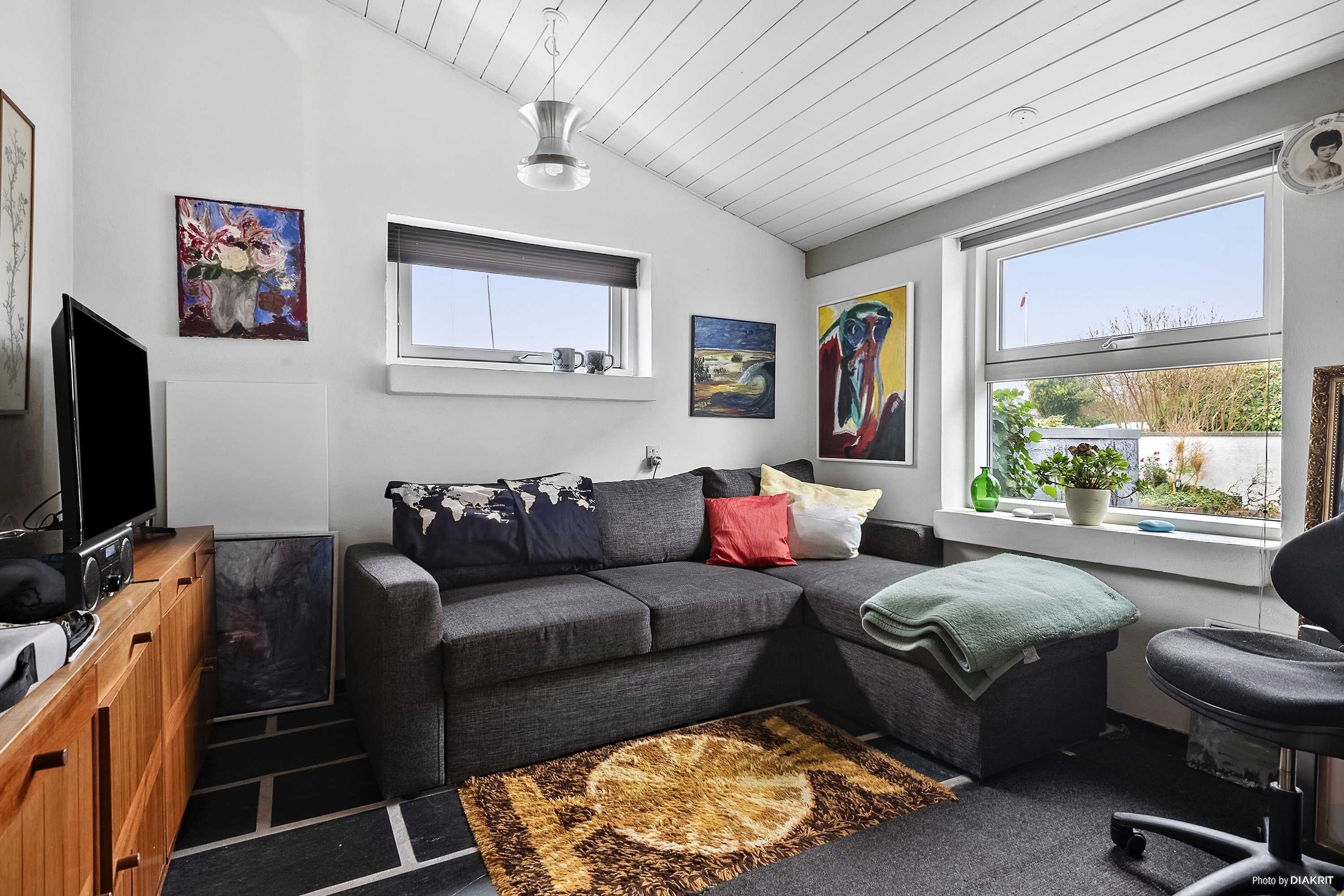 Fremhævet stue billede i fuldskærmstilstand. Billede af Nyvej 5, Hou, 8300 Odder