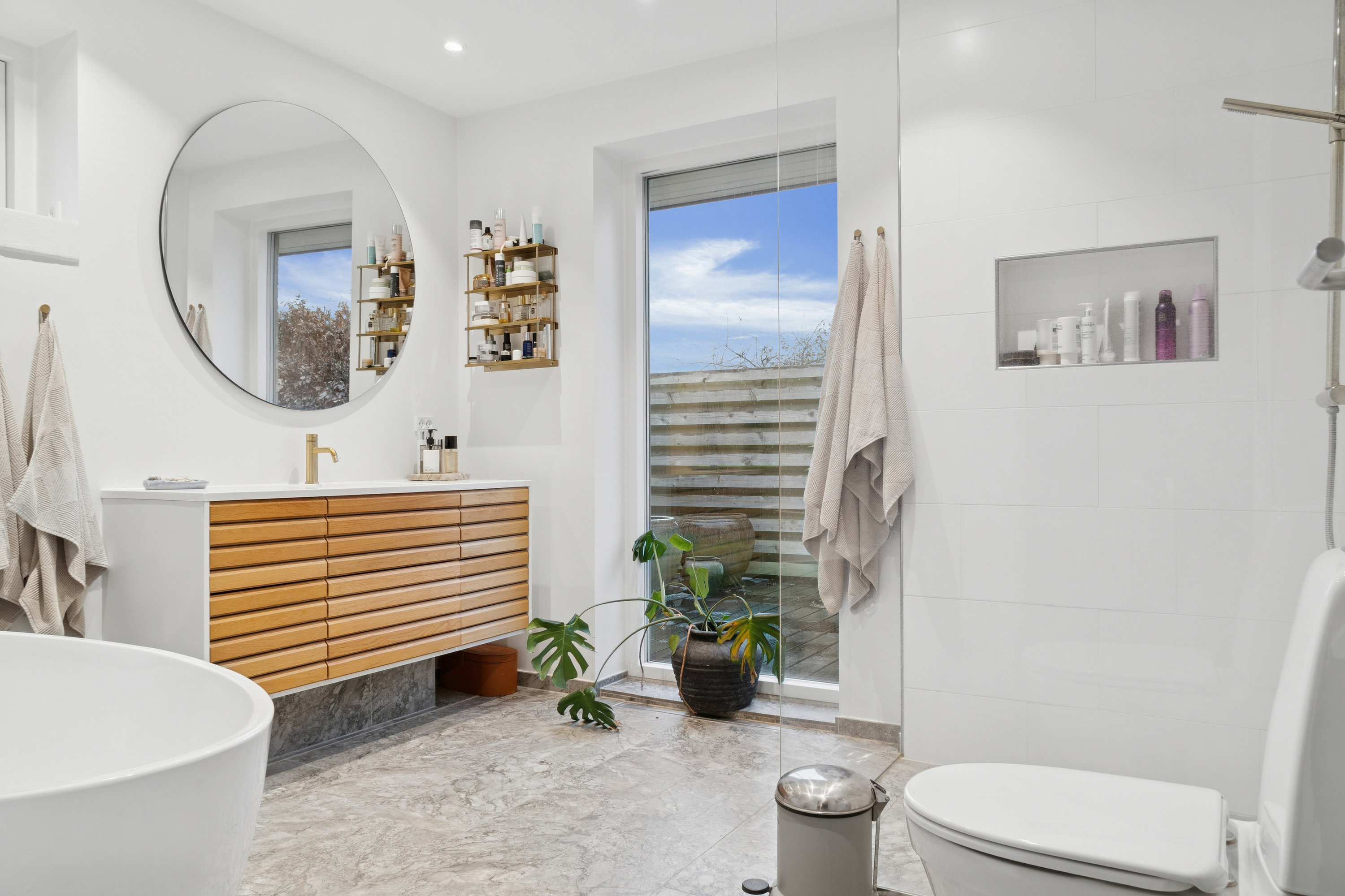 Fremhævet badeværelse billede i fuldskærmstilstand. Billede af Sommervej 13, 4040 Jyllinge