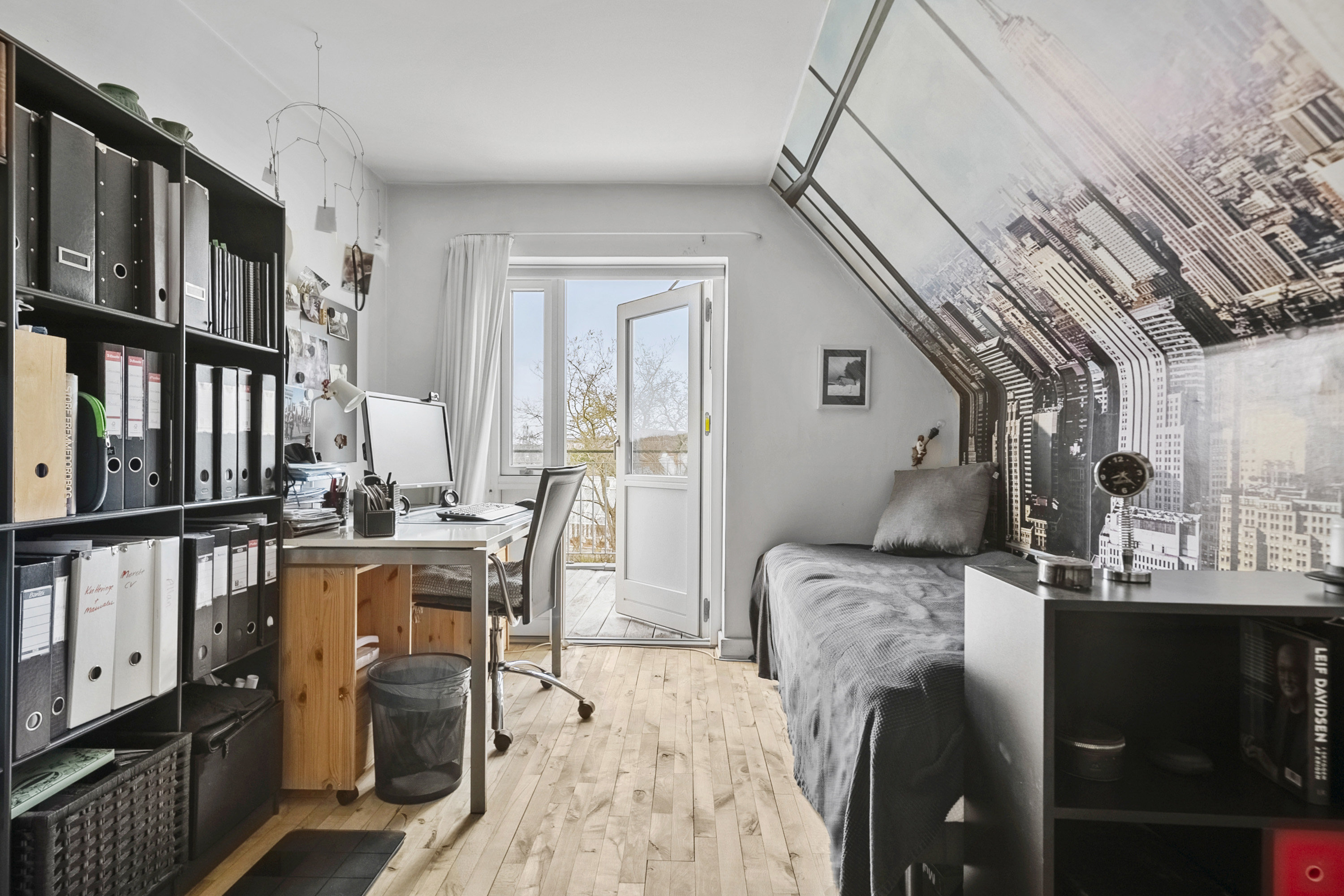 Fremhævet soveværelse billede i fuldskærmstilstand. Billede af Jørgen Brønlunds Vej 11, Risvangen , 8200 Aarhus N