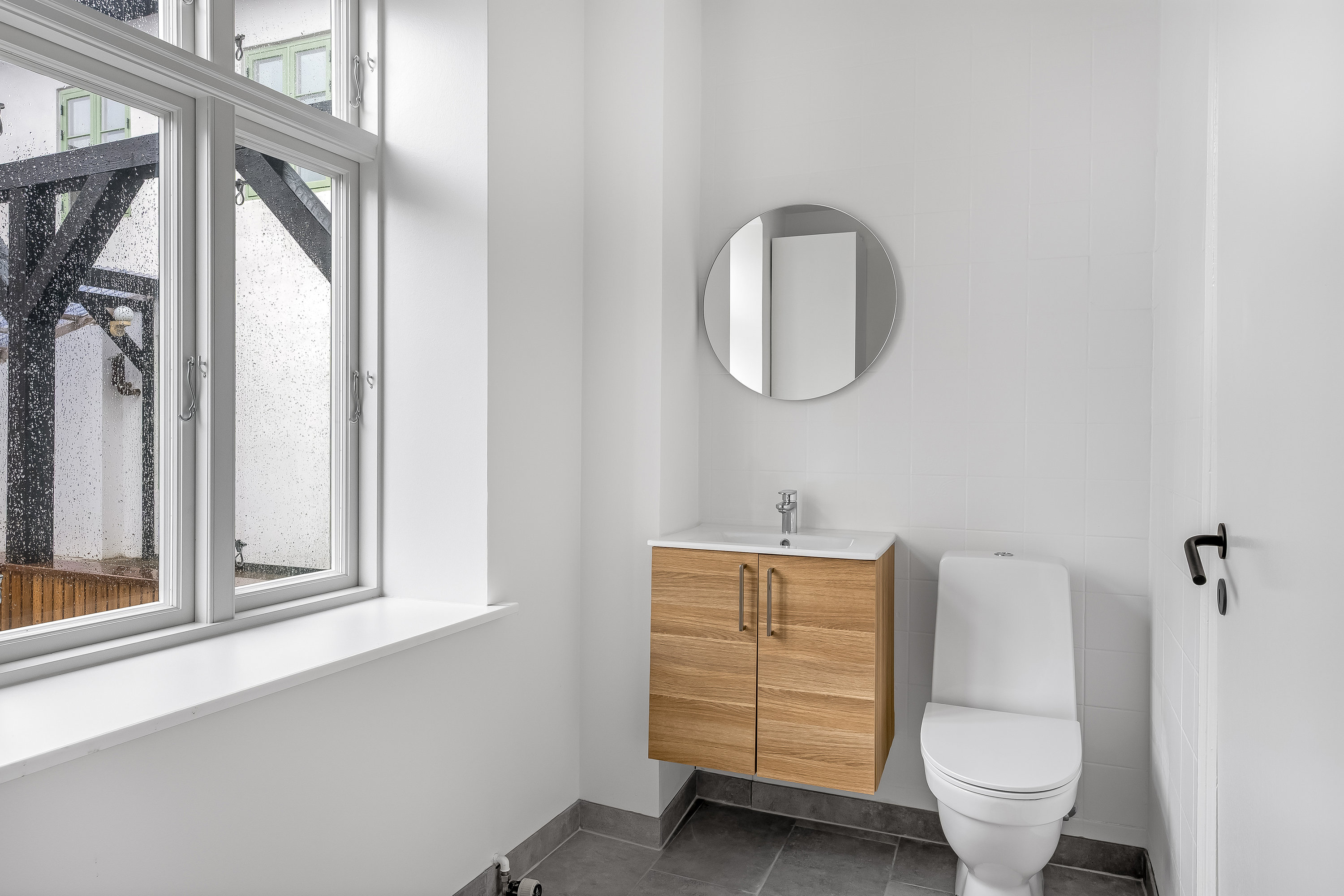 Fremhævet toilet billede i fuldskærmstilstand. Billede af Ballumvej 1, 6280 Højer