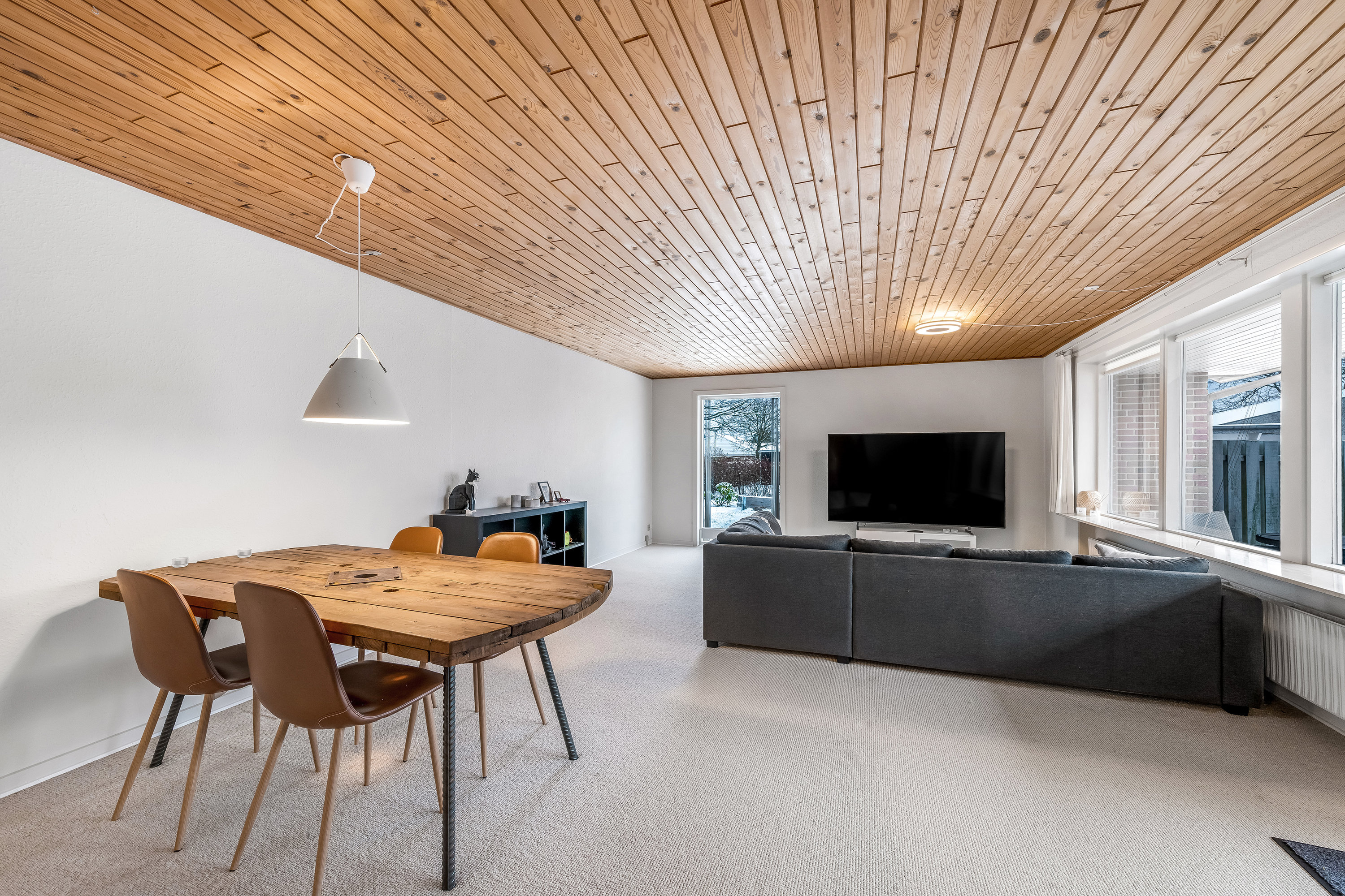 Fremhævet stue billede i fuldskærmstilstand. Billede af Åbrinken 42, 6900 Skjern