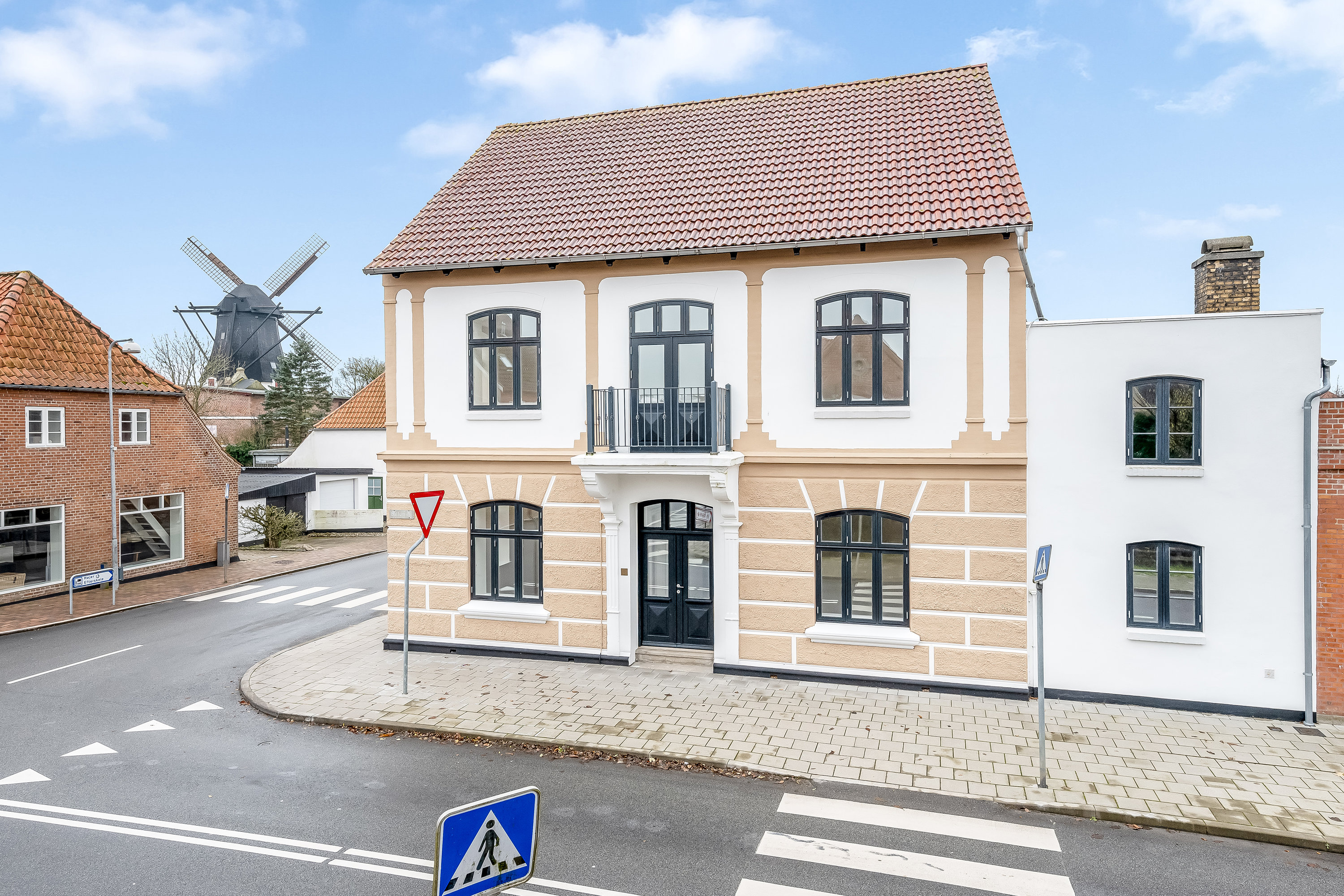 Miniaturebillede 1: gårdmiljø. Billede af Ballumvej 1, 6280 Højer