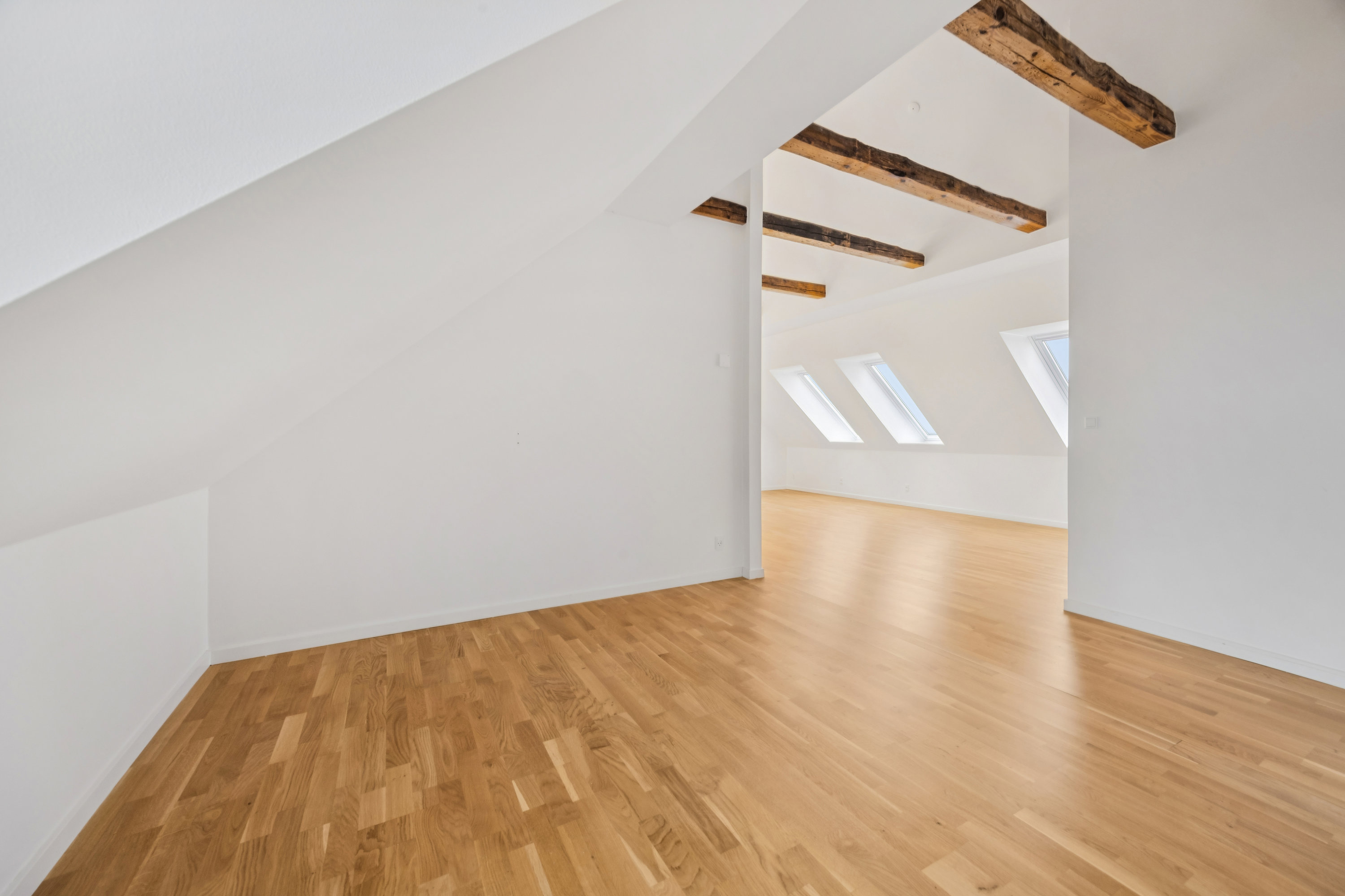 Fremhævet trappe billede i fuldskærmstilstand. Billede af Østergade 2C, 2., 9370 Hals