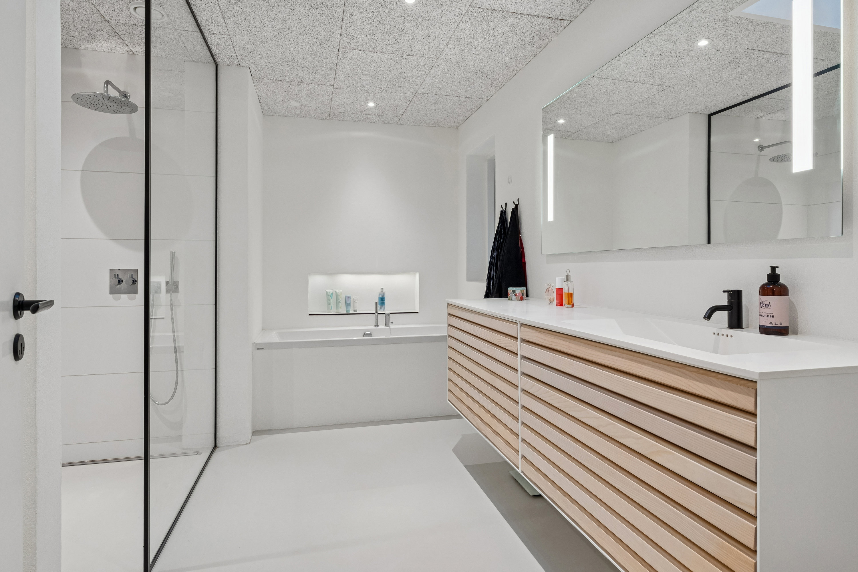 Fremhævet badeværelse billede i fuldskærmstilstand. Billede af Råbjergvej 25, Sørup, 9530 Støvring