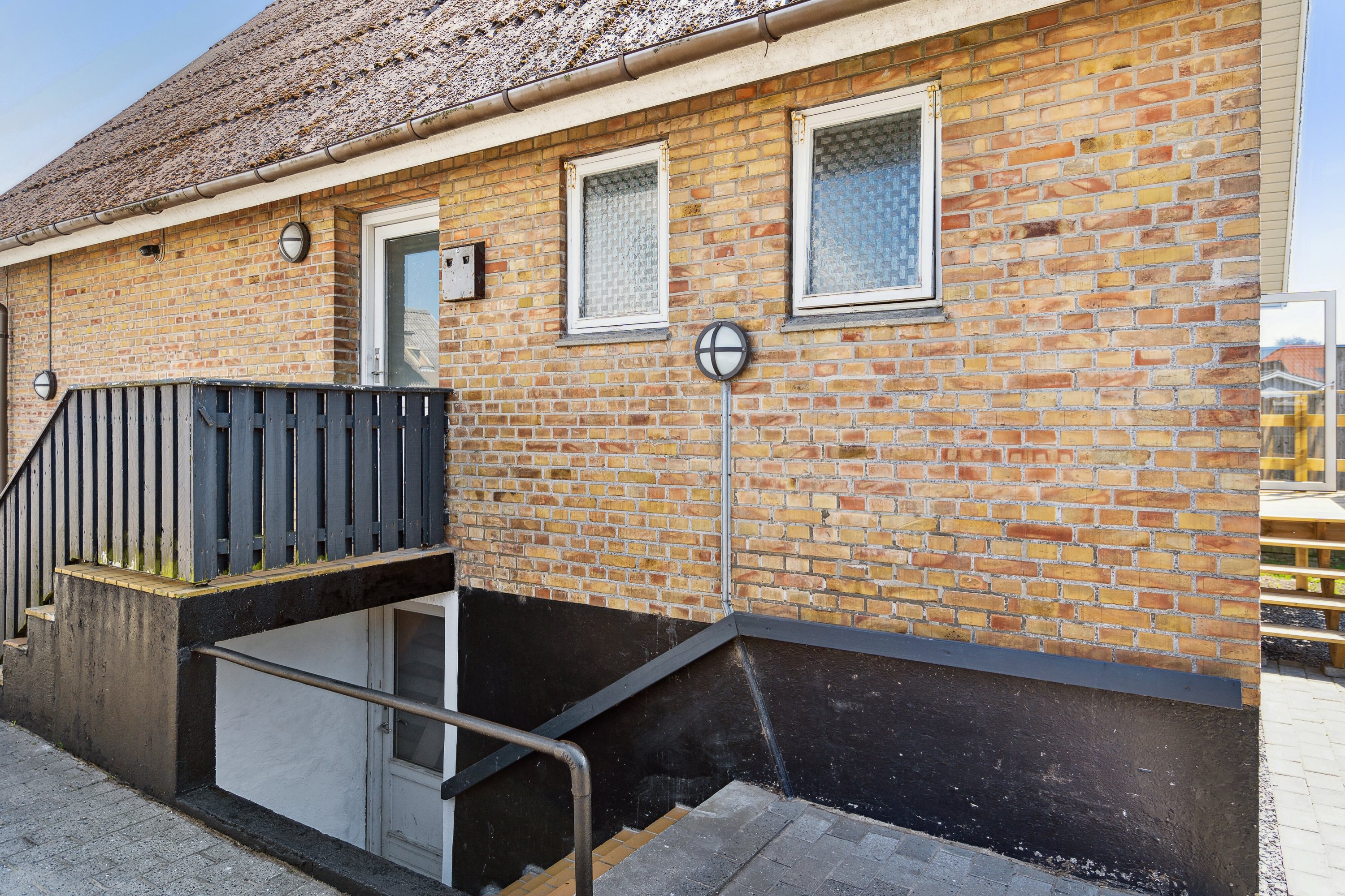 Fremhævet set fra vejen billede i fuldskærmstilstand. Billede af Nørregade 91, 9870 Sindal