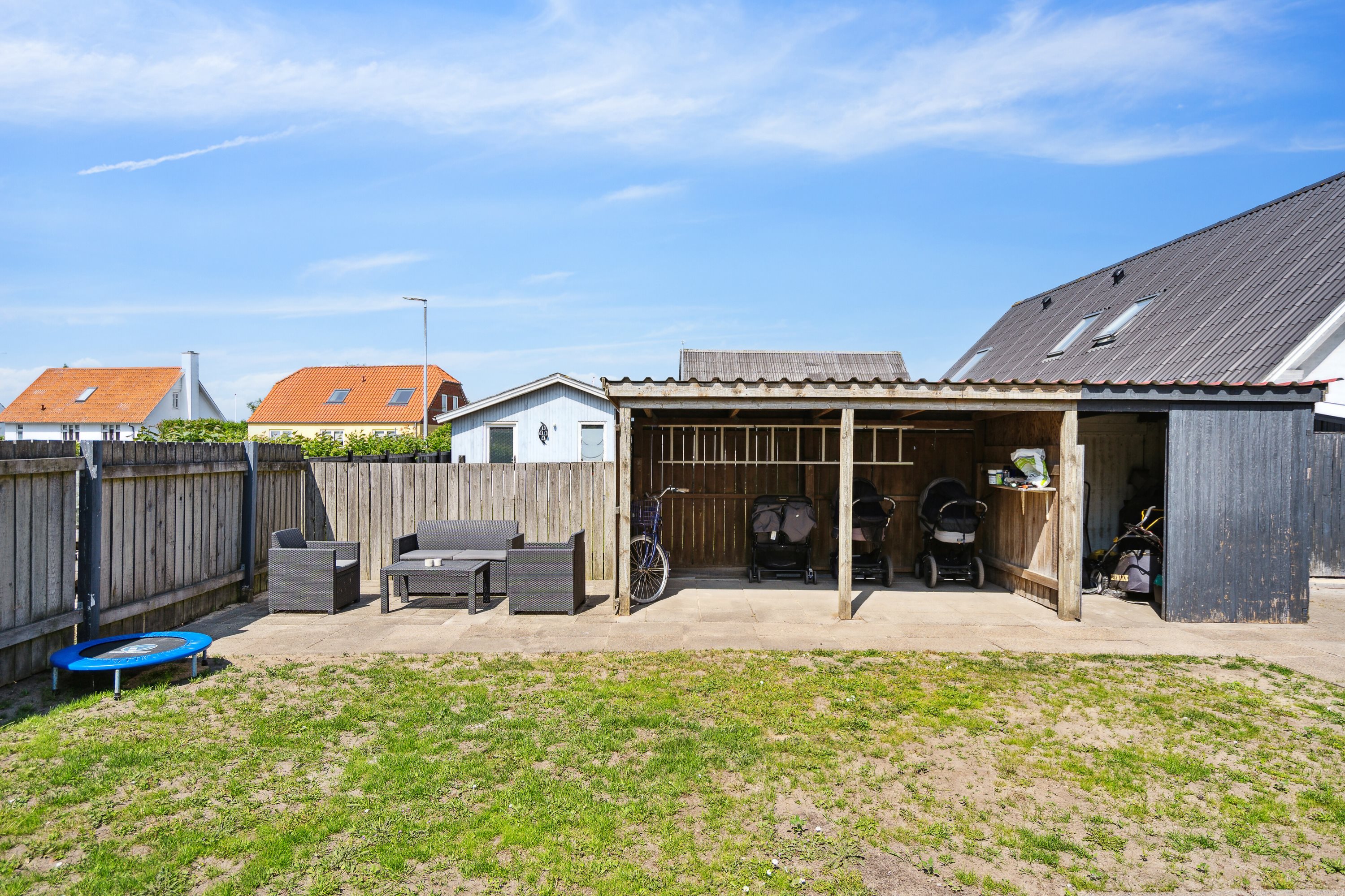 Fremhævet set fra haven billede i fuldskærmstilstand. Billede af Nørregade 91, 9870 Sindal