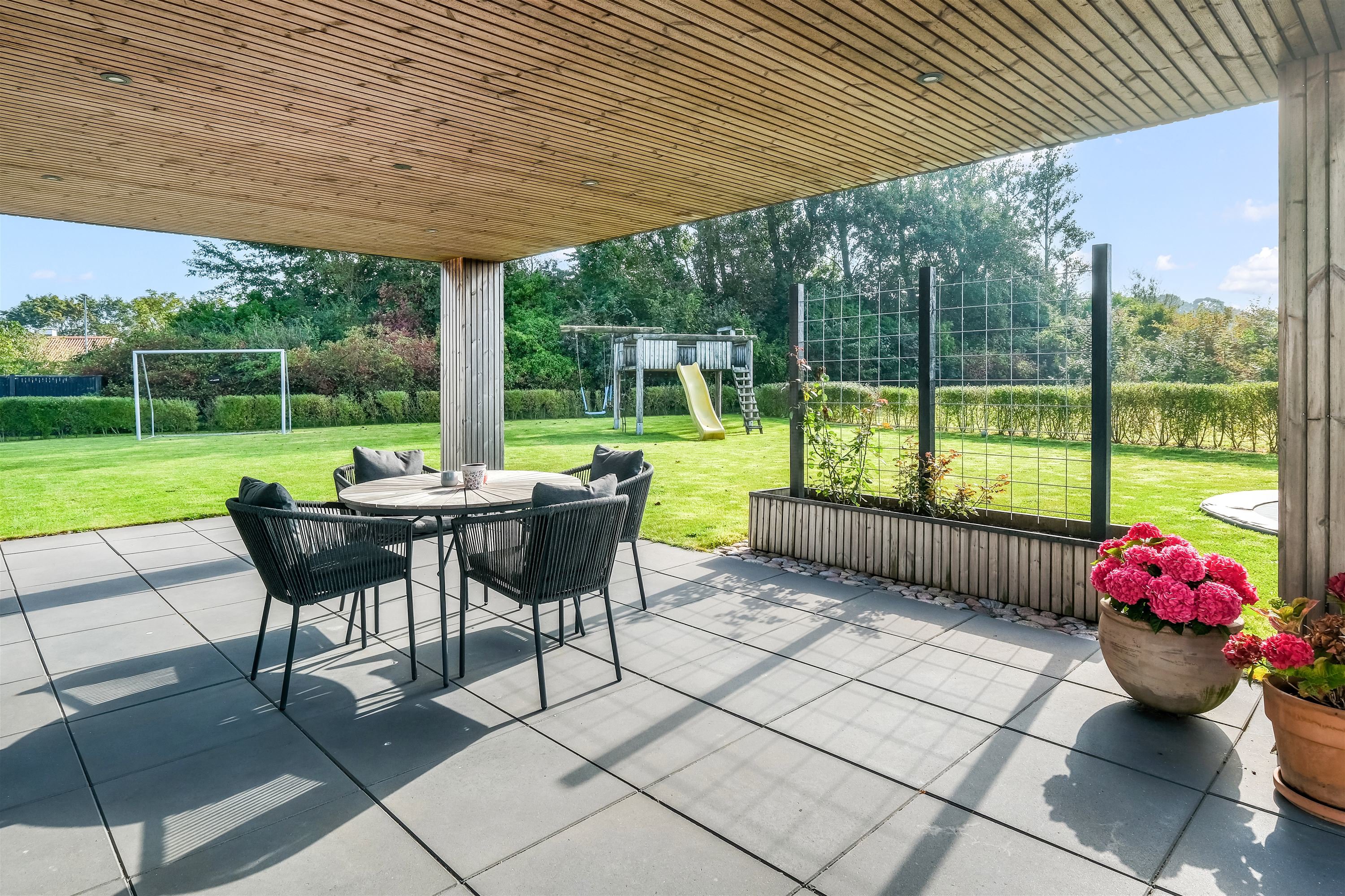 Fremhævet terrasse billede i fuldskærmstilstand. Billede af Råbjergvej 25, Sørup, 9530 Støvring