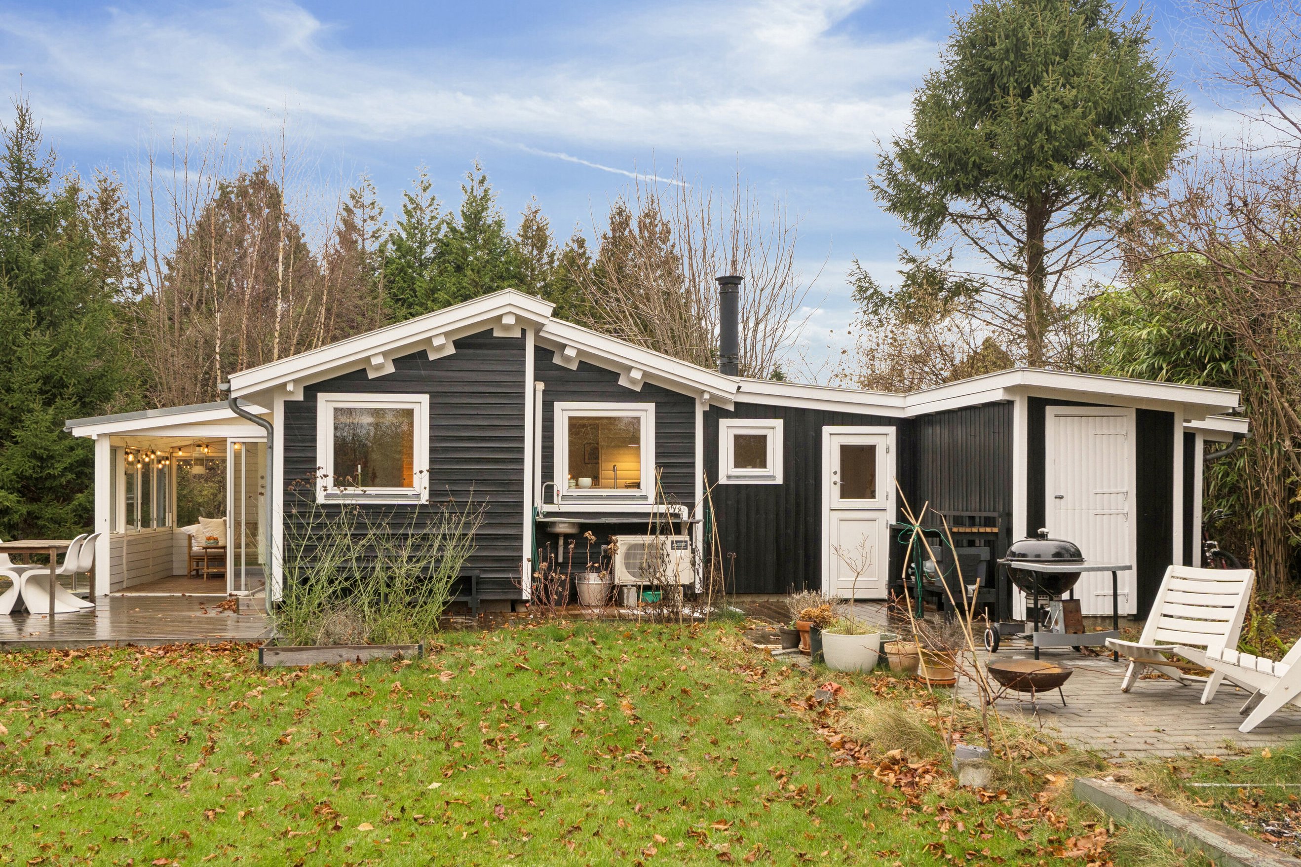 Fritidshus: Set fra haven på Jens Hansensvej 9, 3360 Liseleje