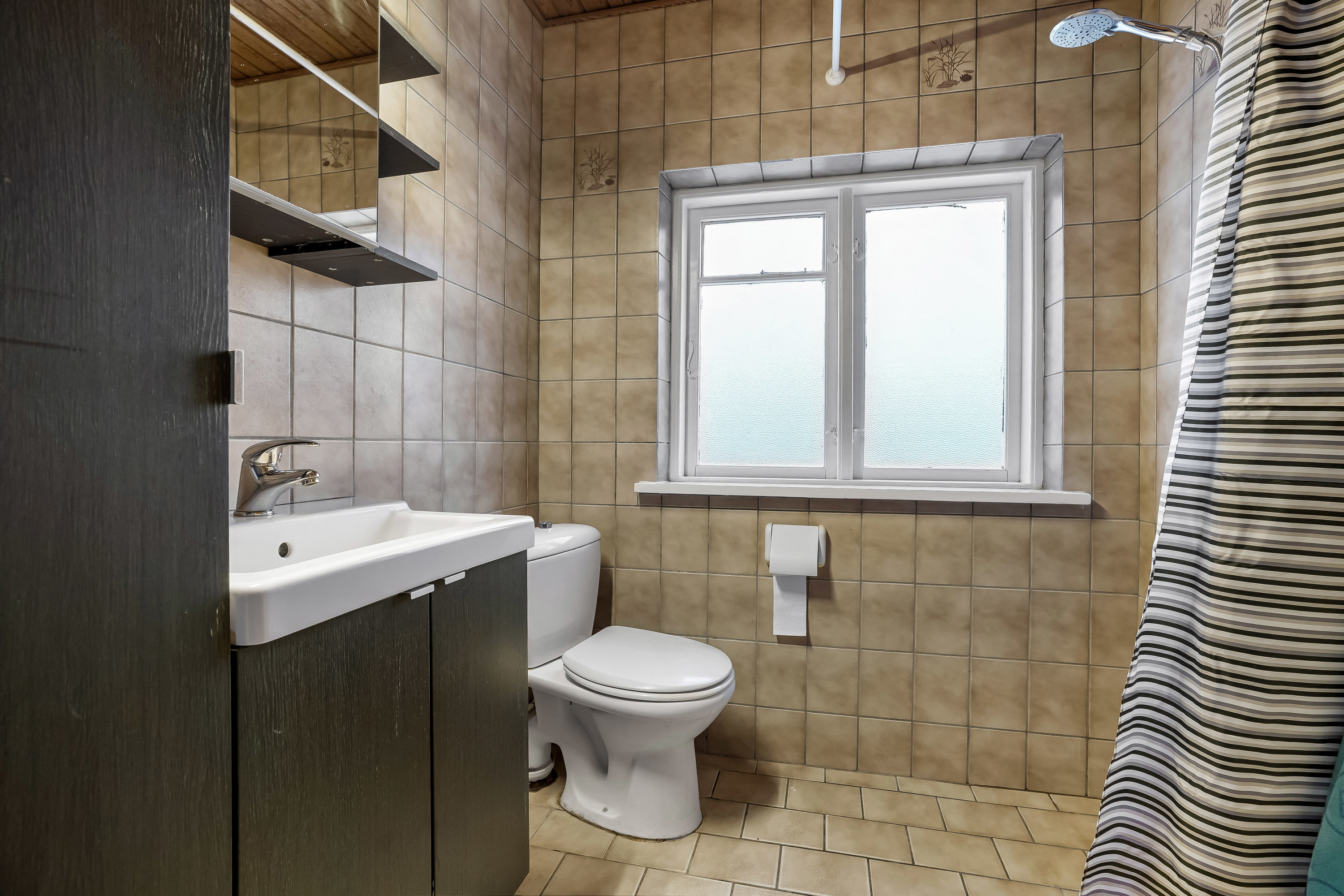 Fremhævet badeværelse billede i fuldskærmstilstand. Billede af Ny Møllevej 10, Middelfart, 5500 Middelfart