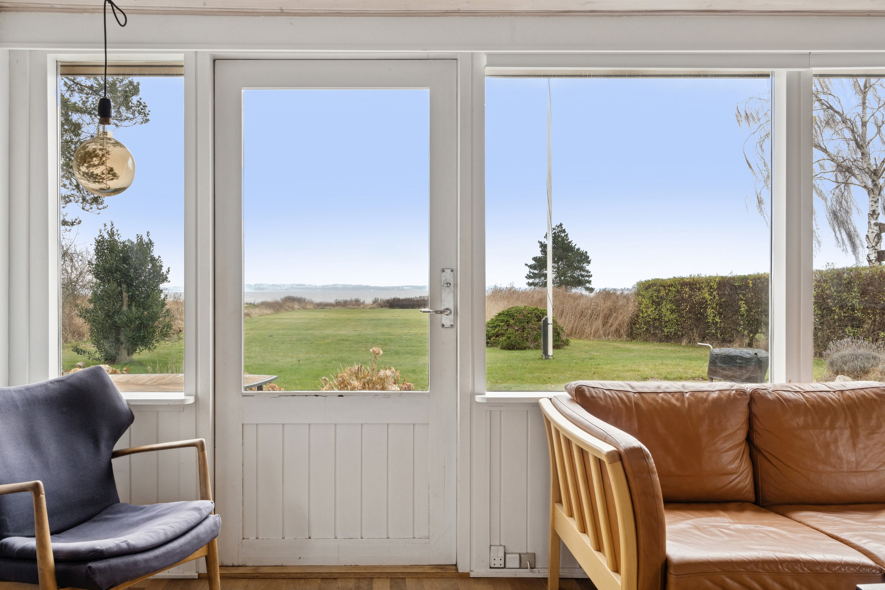 Fremhævet stue billede i fuldskærmstilstand. Billede af Fyrrevang 13, Abildøre, 4560 Vig