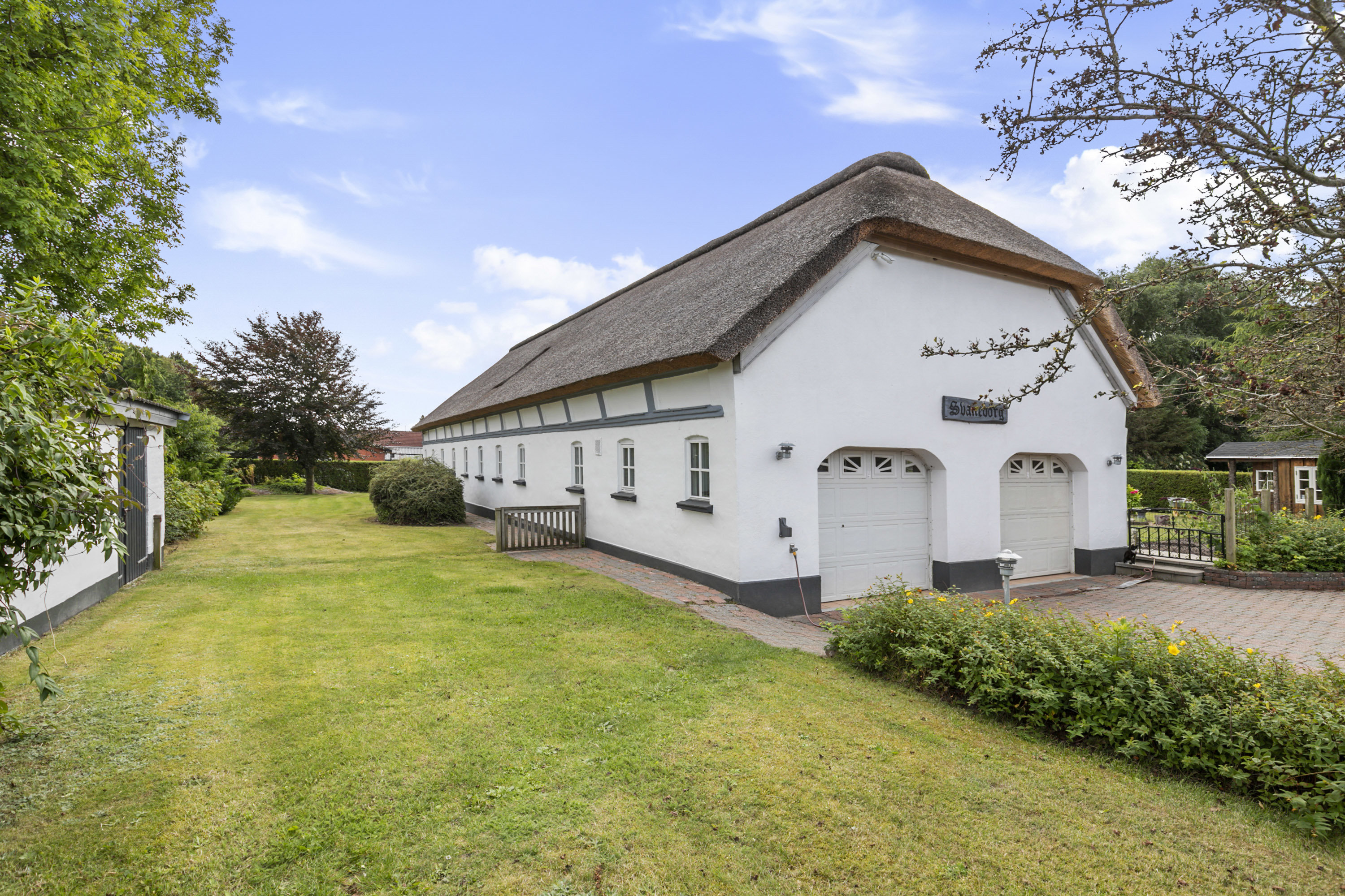 Fremhævet facade billede i fuldskærmstilstand. Billede af Vestergaardsvej 9, 9690 Fjerritslev