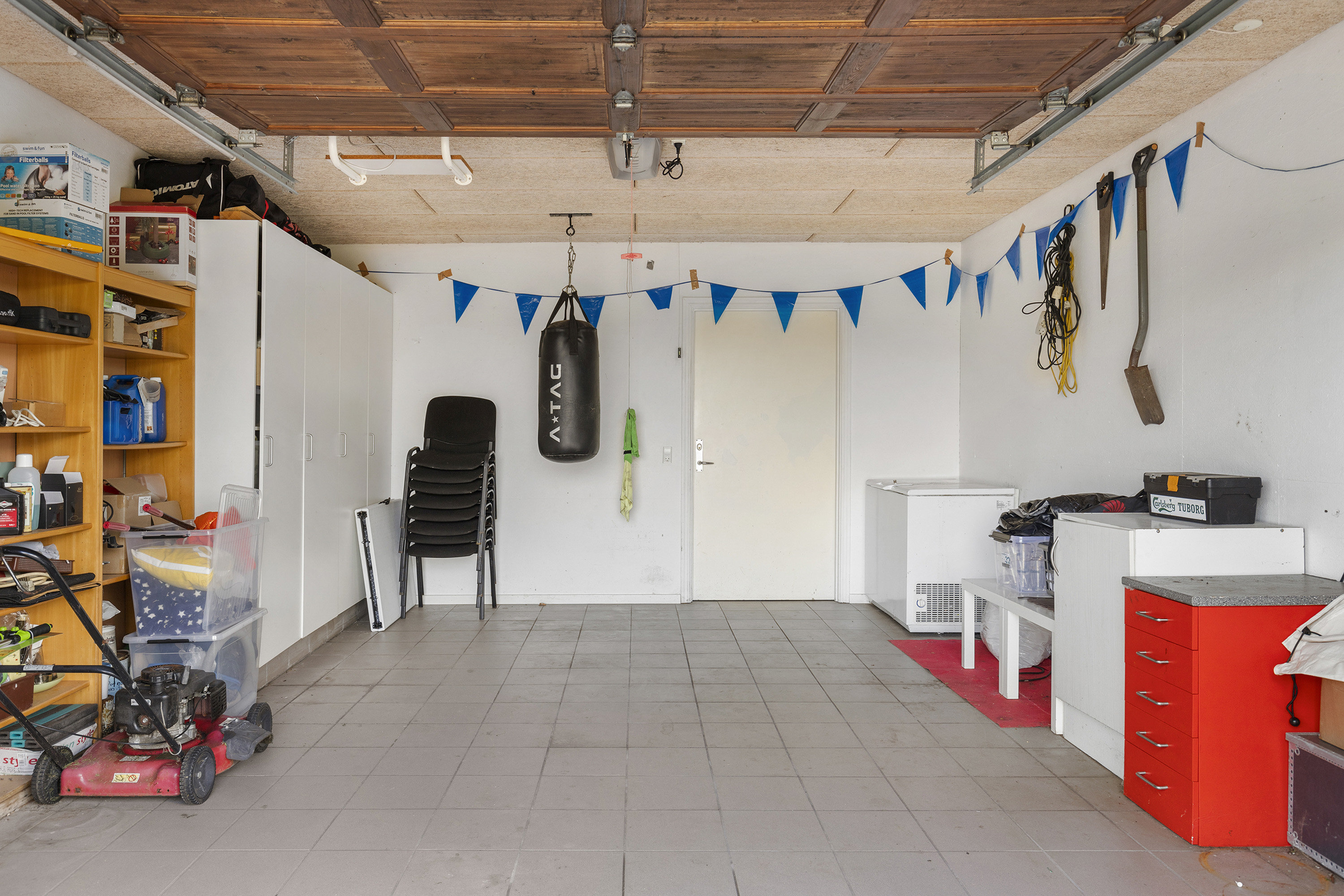 Fremhævet garage billede i fuldskærmstilstand. Billede af Rugmarken 162, 9690 Fjerritslev