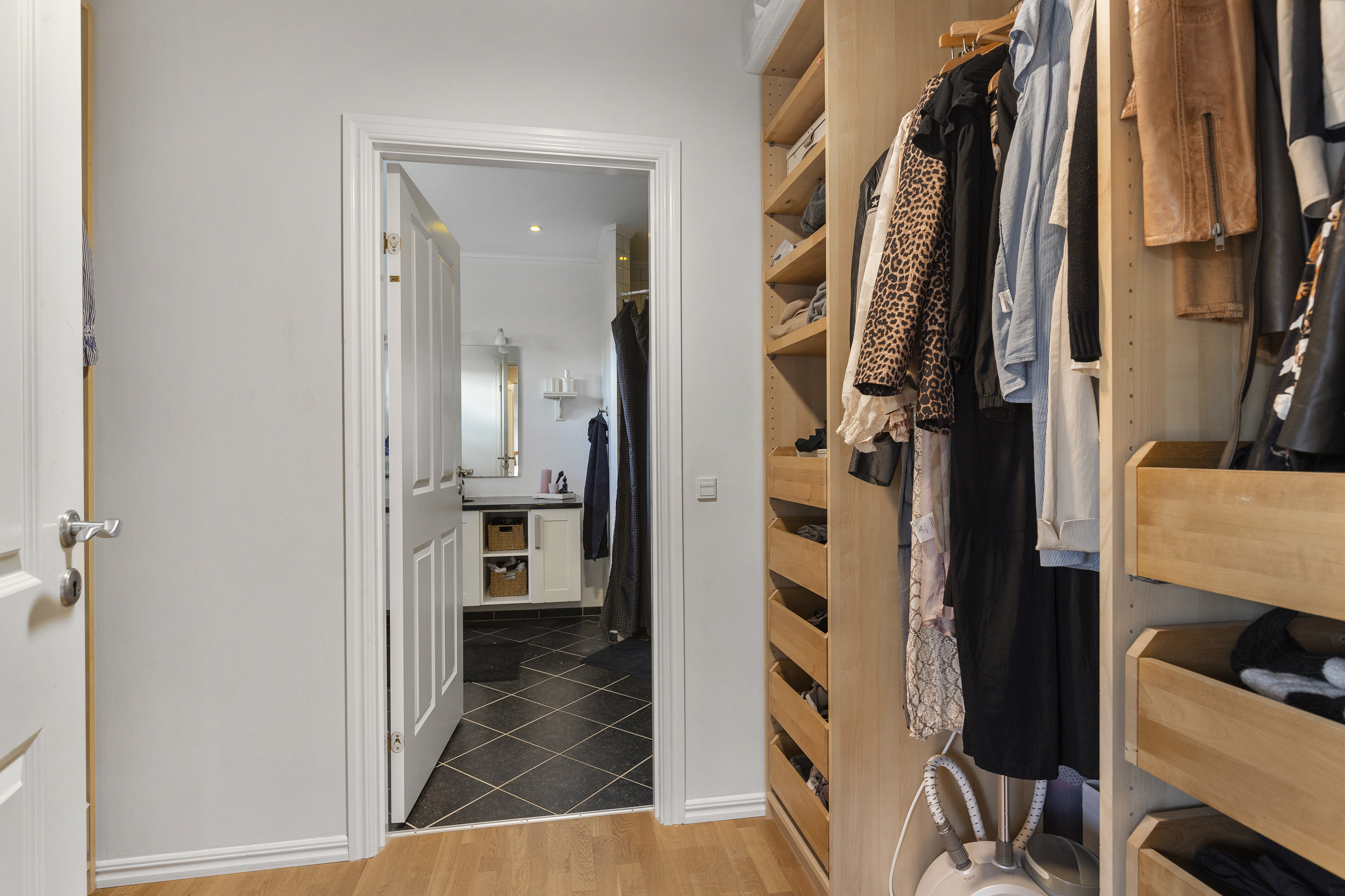 Fremhævet gang billede i fuldskærmstilstand. Billede af Rugmarken 162, 9690 Fjerritslev