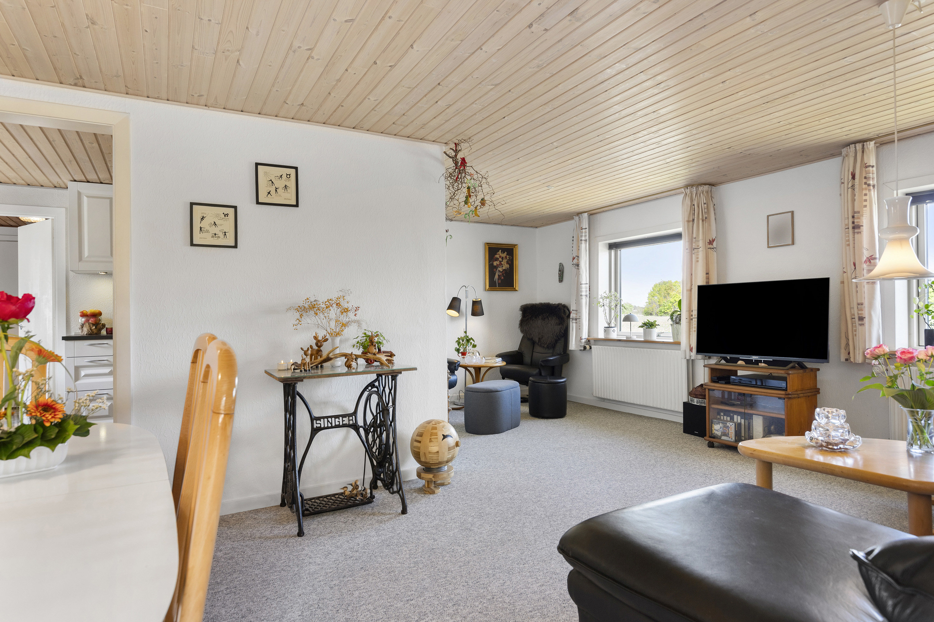 Fremhævet stue billede i fuldskærmstilstand. Billede af Tanderupgårdsvej 132, Bejstrup, 9690 Fjerritslev