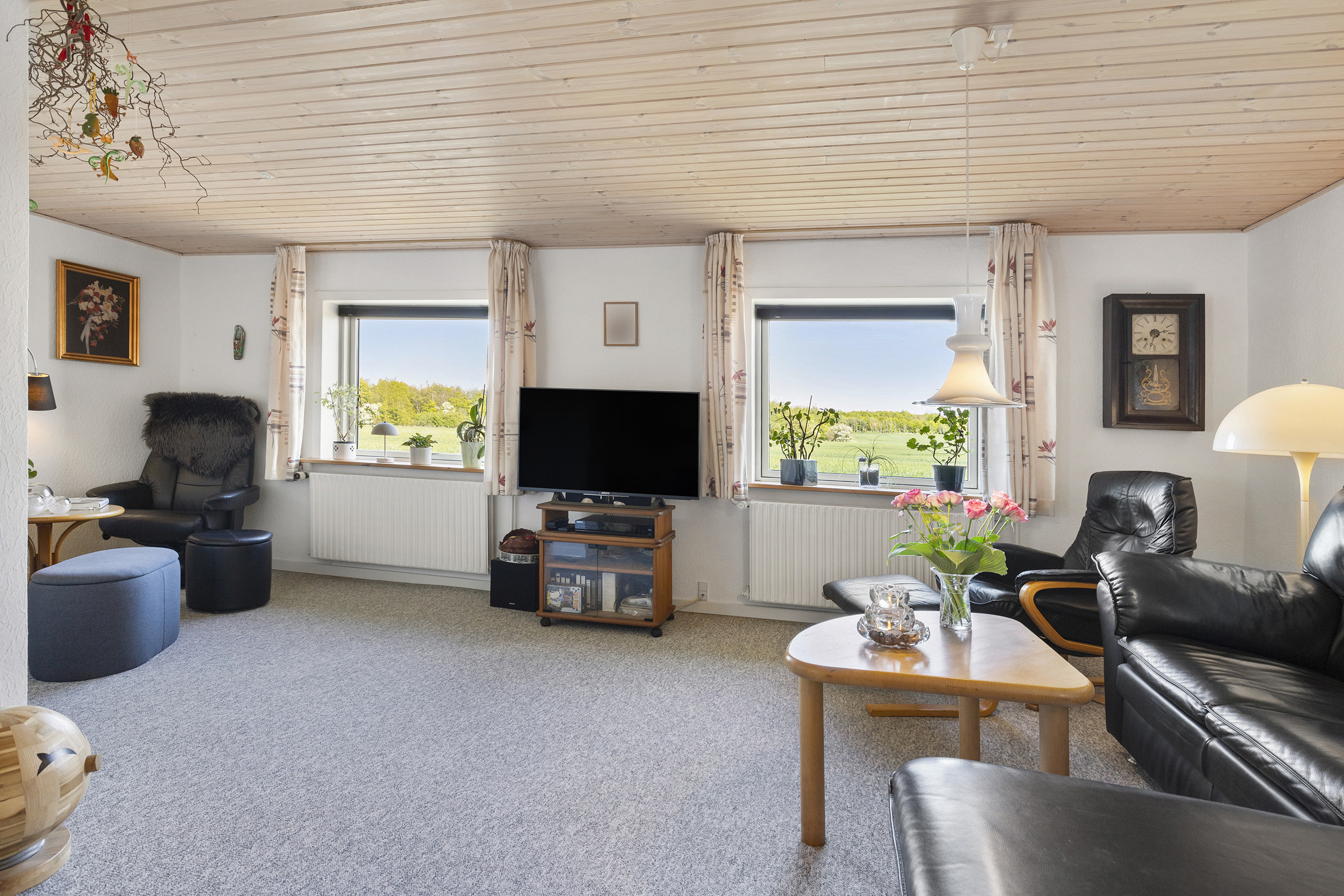 Fremhævet stue billede i fuldskærmstilstand. Billede af Tanderupgårdsvej 132, Bejstrup, 9690 Fjerritslev