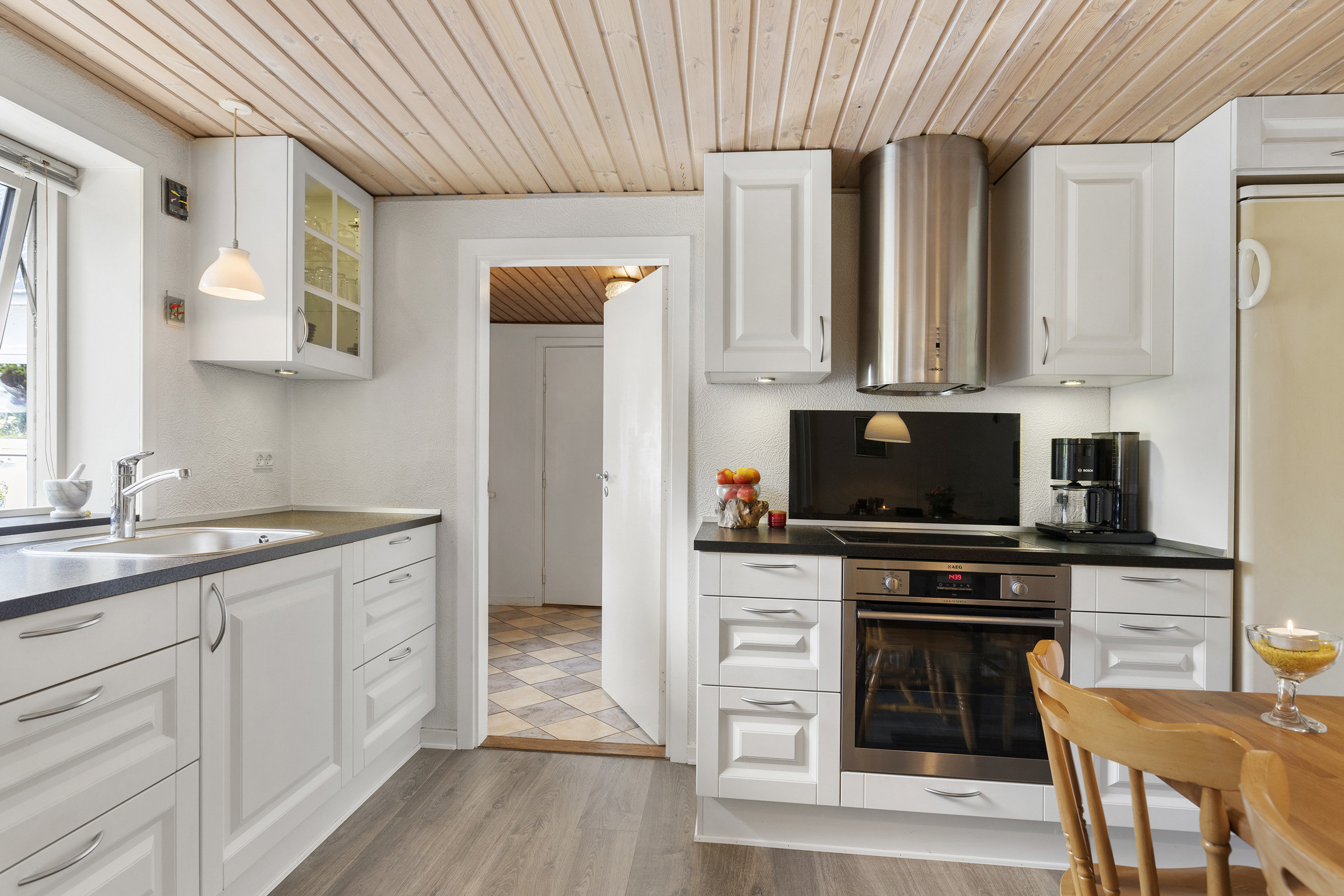 Fremhævet køkken billede i fuldskærmstilstand. Billede af Tanderupgårdsvej 132, Bejstrup, 9690 Fjerritslev