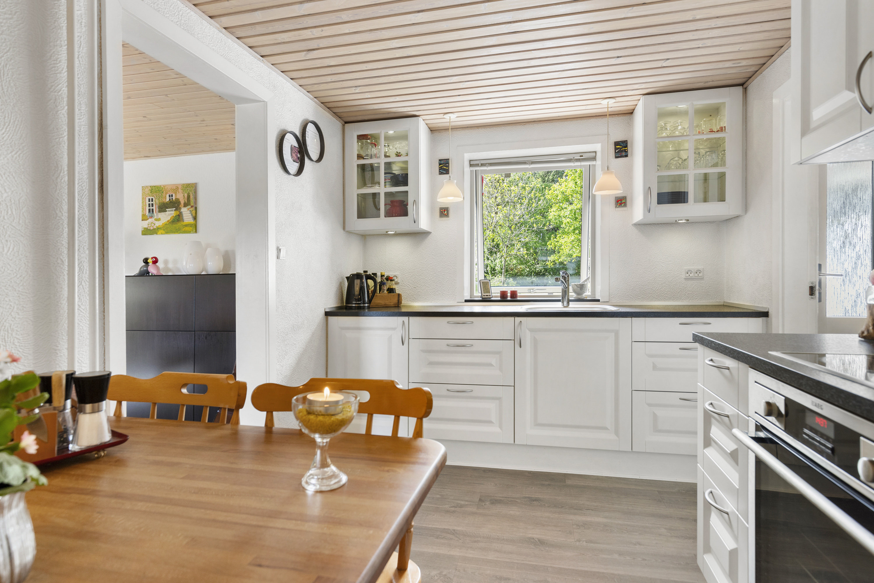 Fremhævet køkken billede i fuldskærmstilstand. Billede af Tanderupgårdsvej 132, Bejstrup, 9690 Fjerritslev