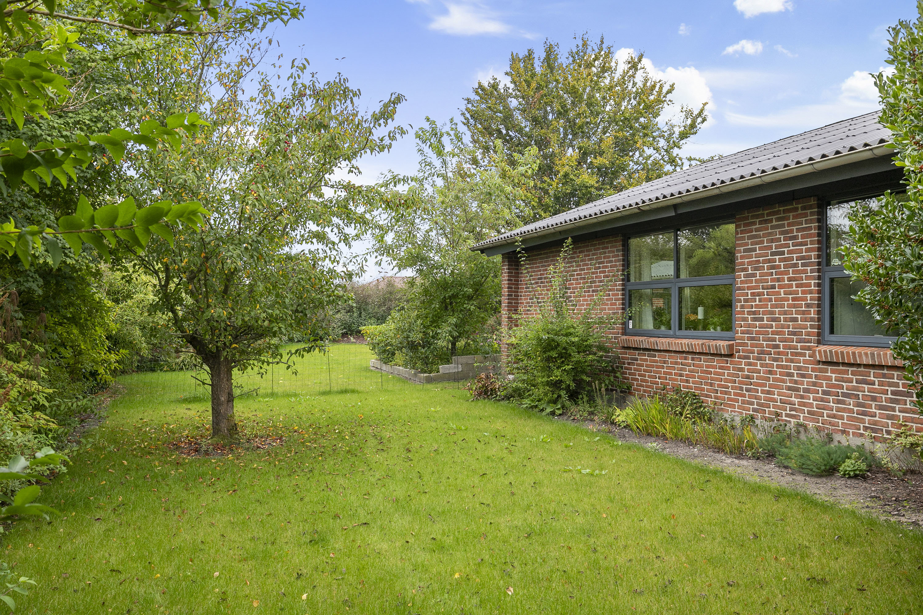 Fremhævet have billede i fuldskærmstilstand. Billede af Valmuemarken 14, 9690 Fjerritslev