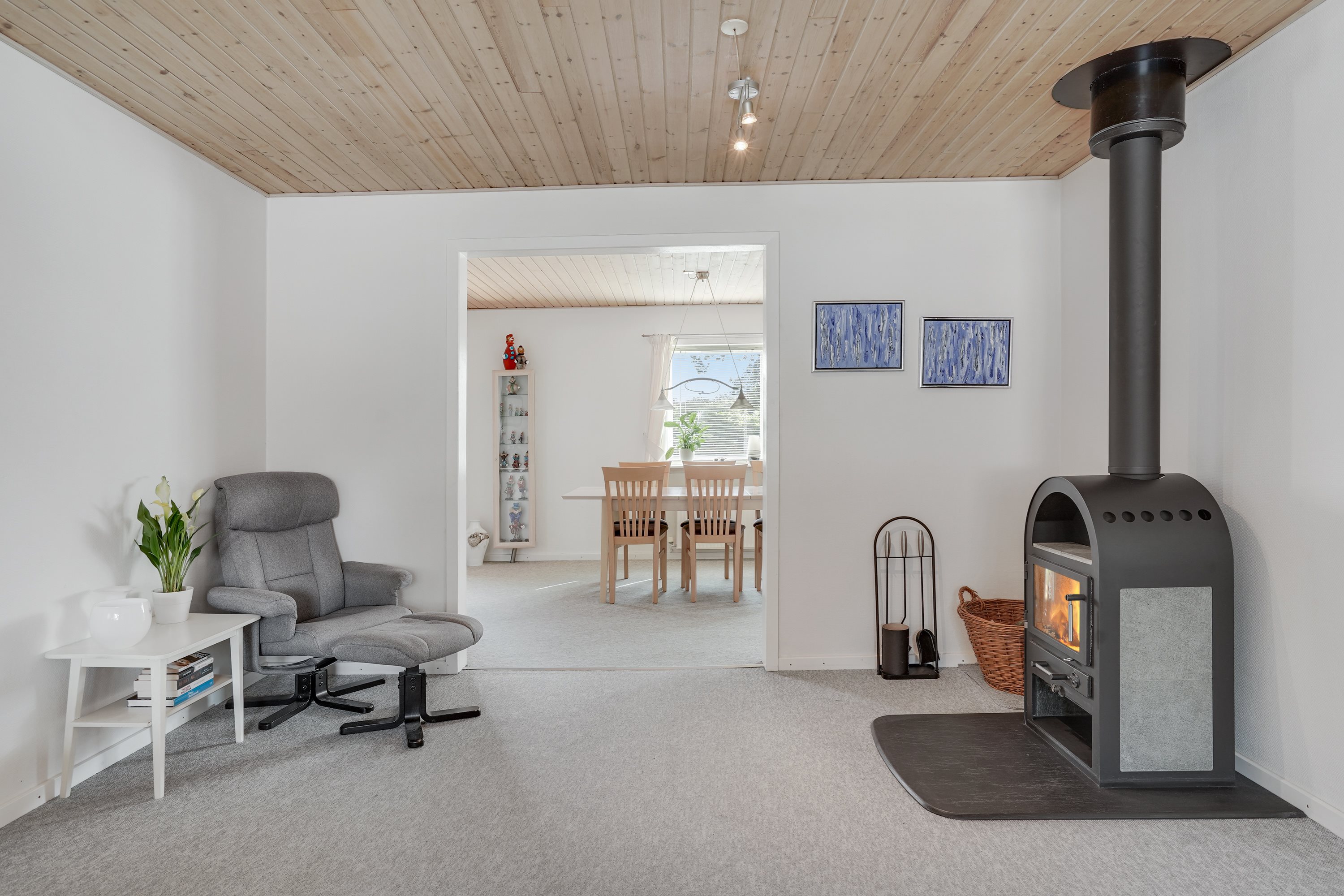 Fremhævet stue billede i fuldskærmstilstand. Billede af Vandværksvej 8, 9690 Fjerritslev