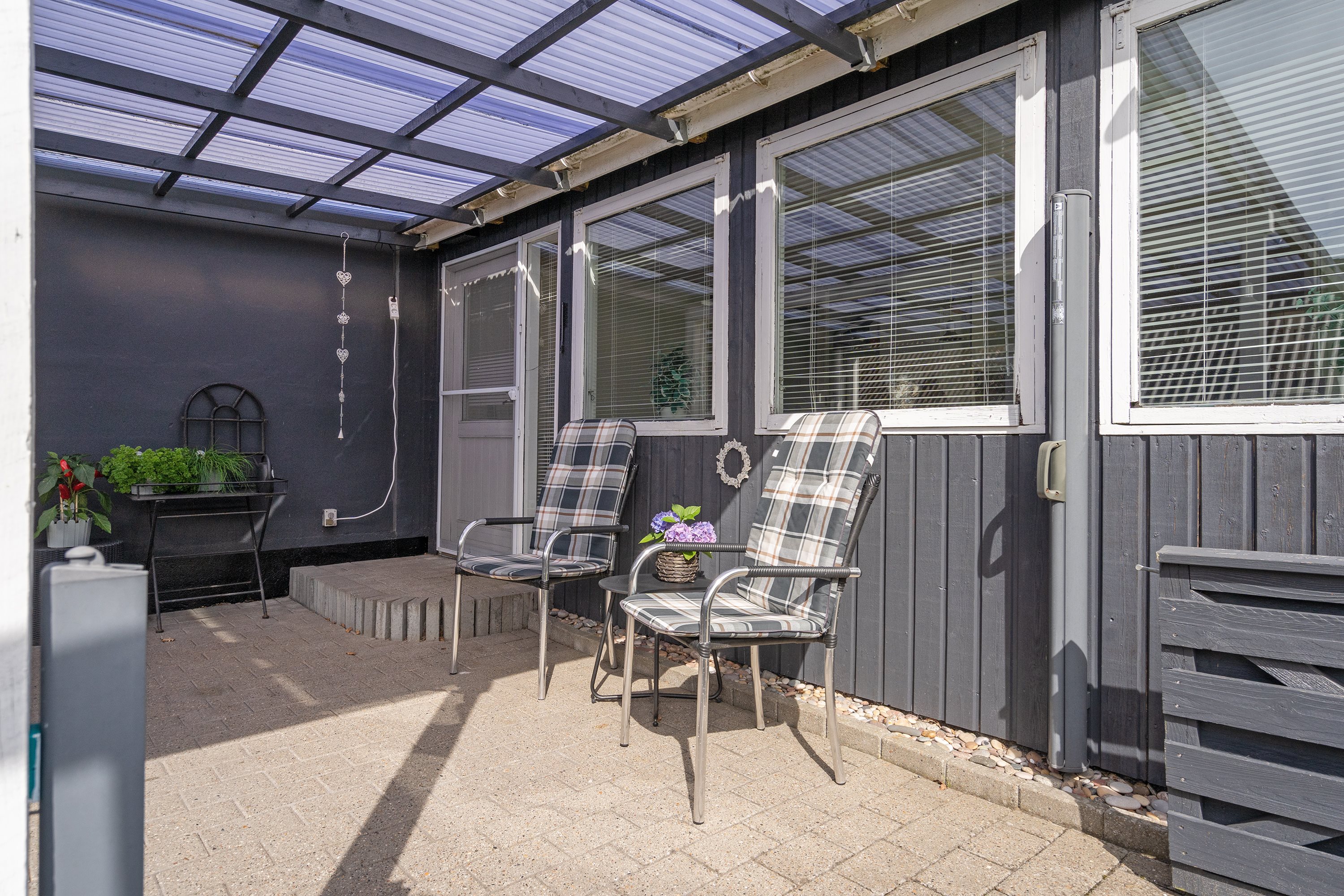 Fremhævet overdækket terrasse billede i fuldskærmstilstand. Billede af Vandværksvej 8, 9690 Fjerritslev