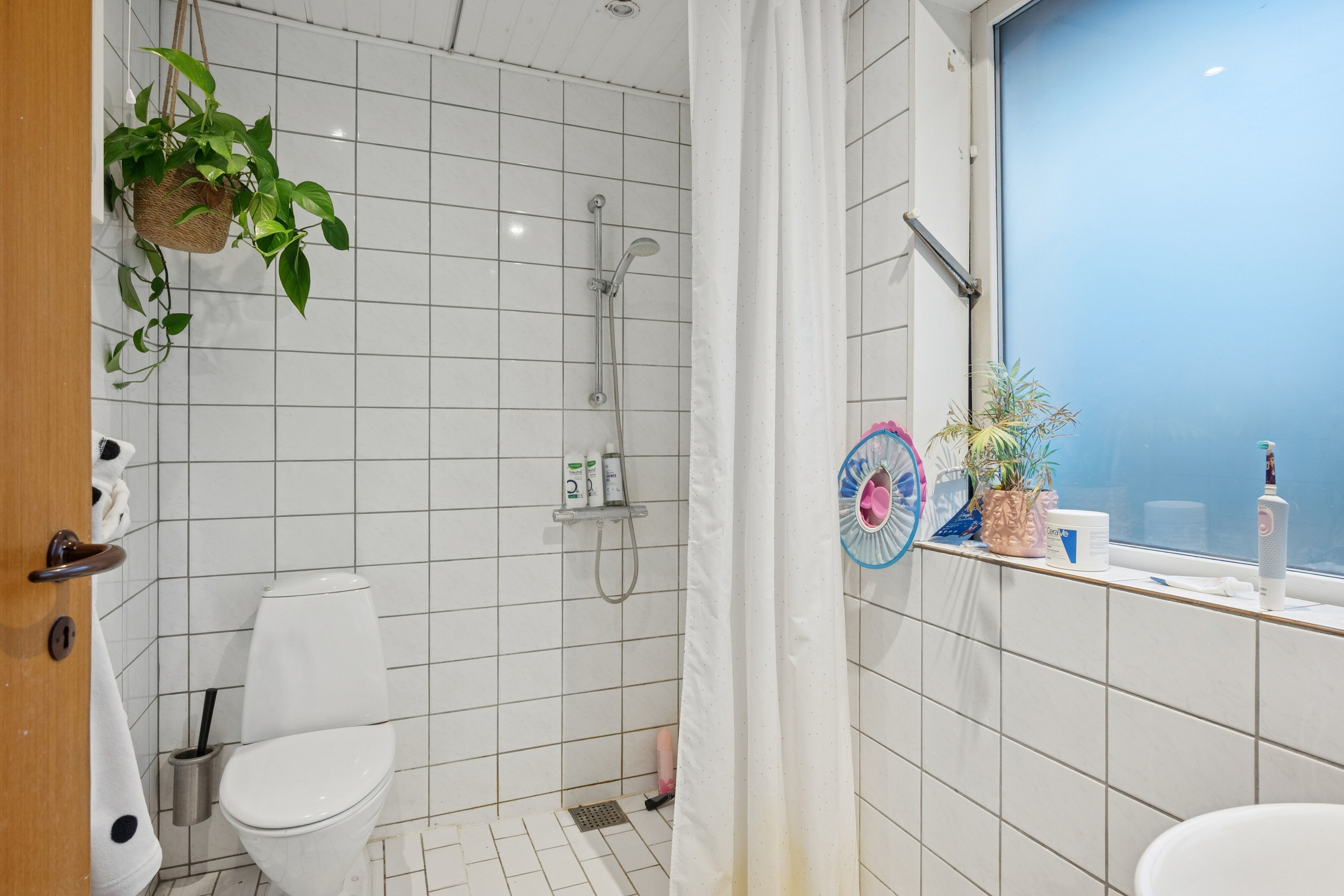 Fremhævet badeværelse billede i fuldskærmstilstand. Billede af Grambyvej 47B, 2610 Rødovre