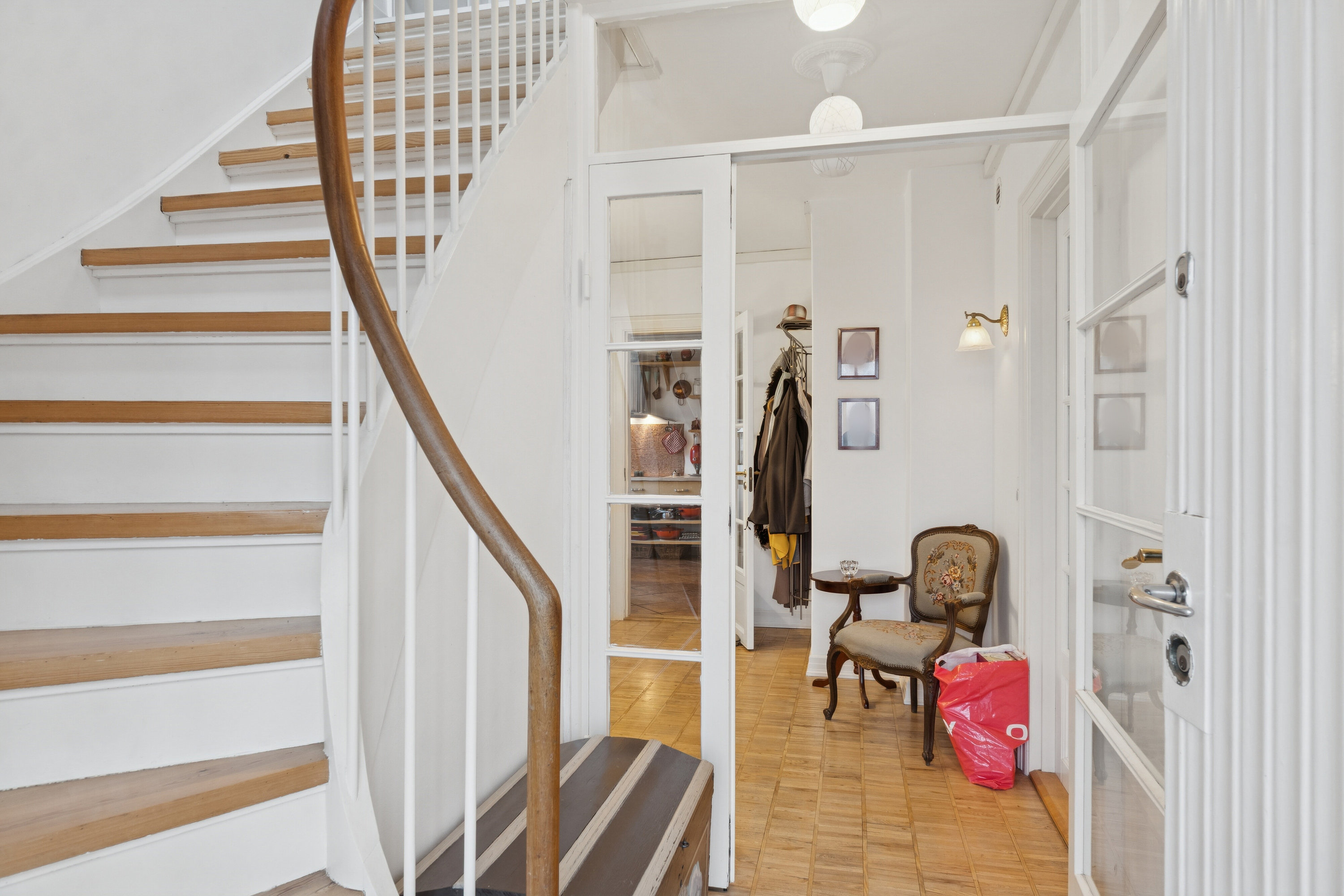 Fremhævet opgang billede i fuldskærmstilstand. Billede af Doktor Willesvej 3, 2650 Hvidovre