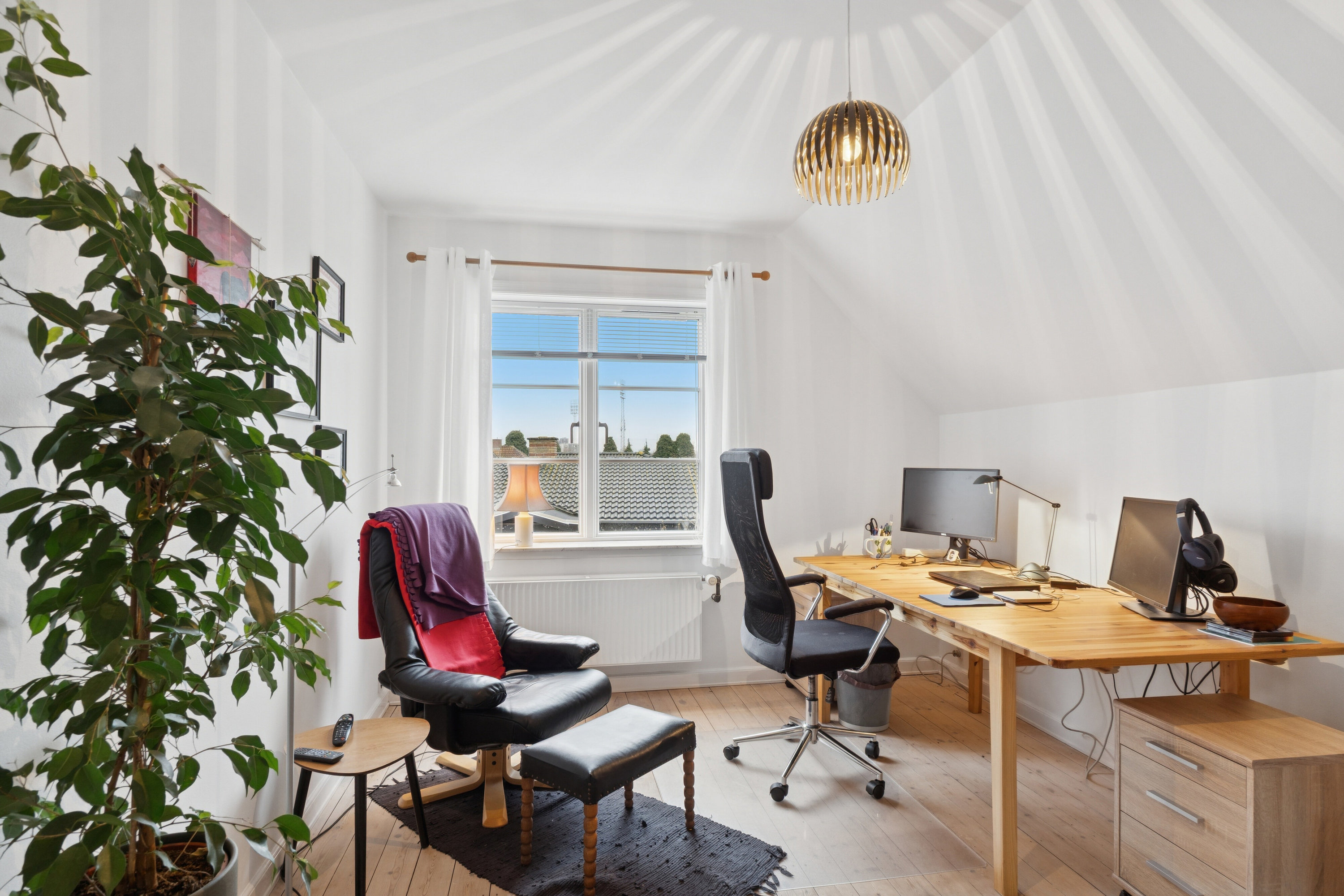 Fremhævet arbejdsværelse billede i fuldskærmstilstand. Billede af Doktor Willesvej 3, 2650 Hvidovre