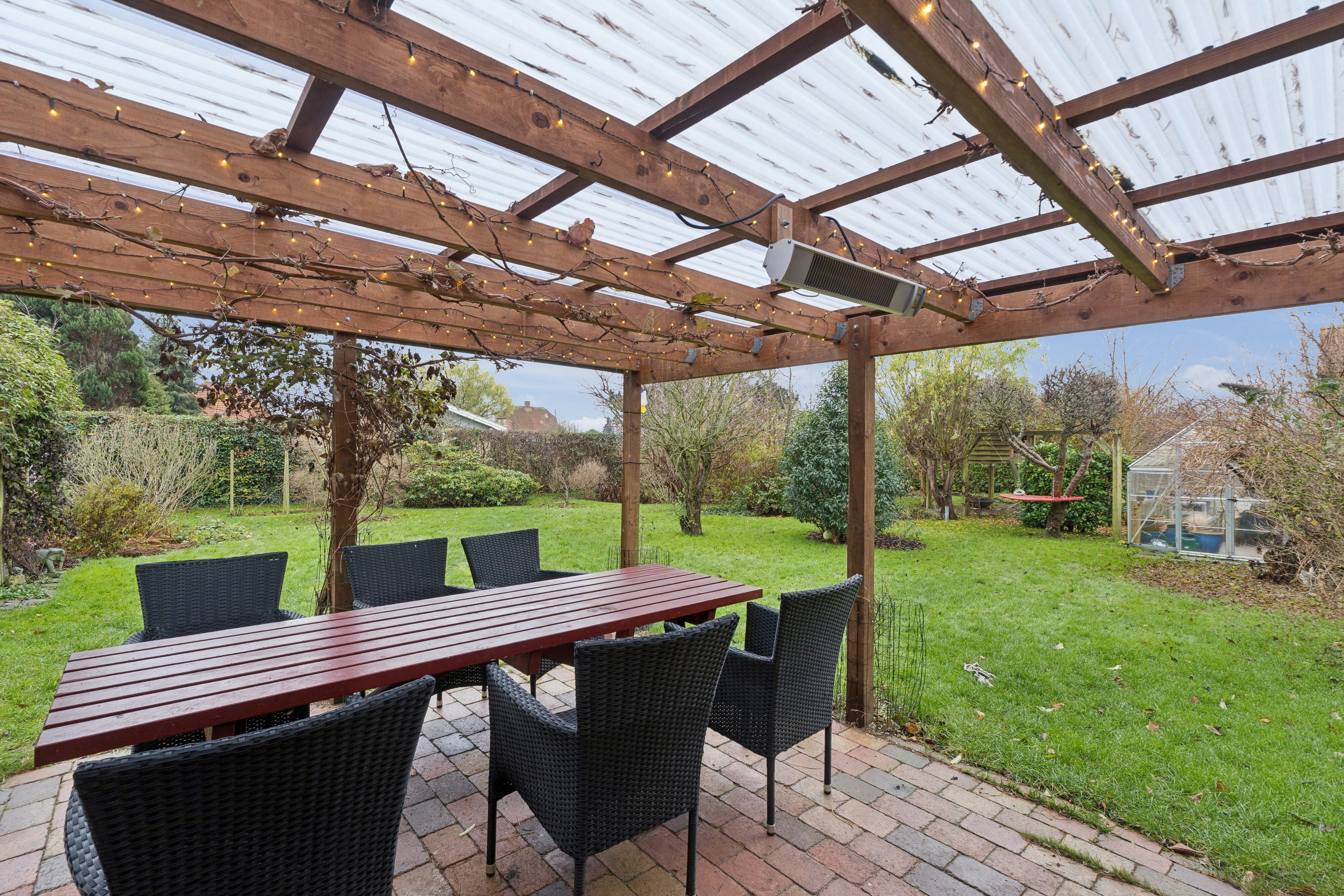 Fremhævet terrasse billede i fuldskærmstilstand. Billede af Doktor Willesvej 3, 2650 Hvidovre