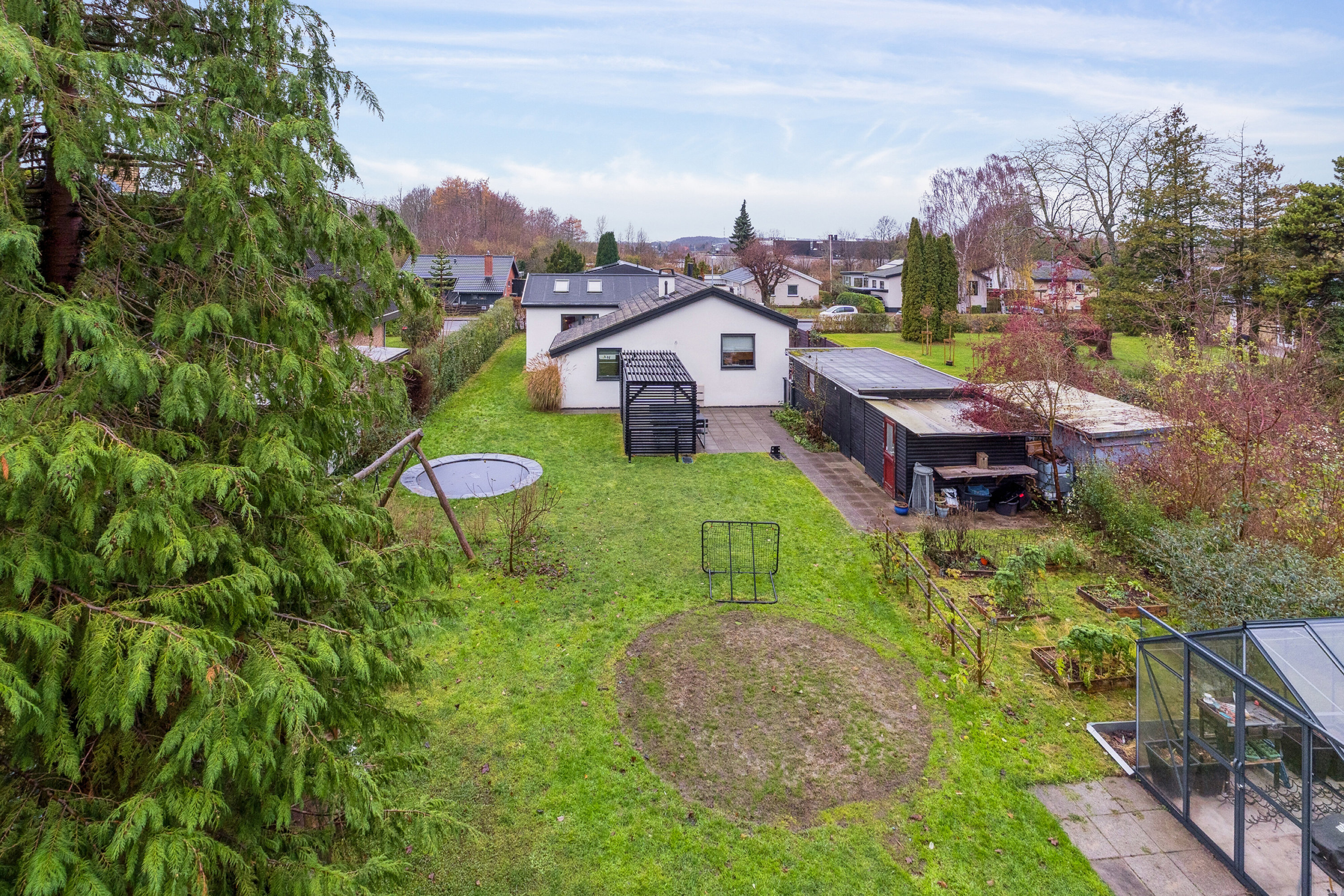 Fremhævet set fra haven billede i fuldskærmstilstand. Billede af Stjernevangen 3, 2600 Glostrup