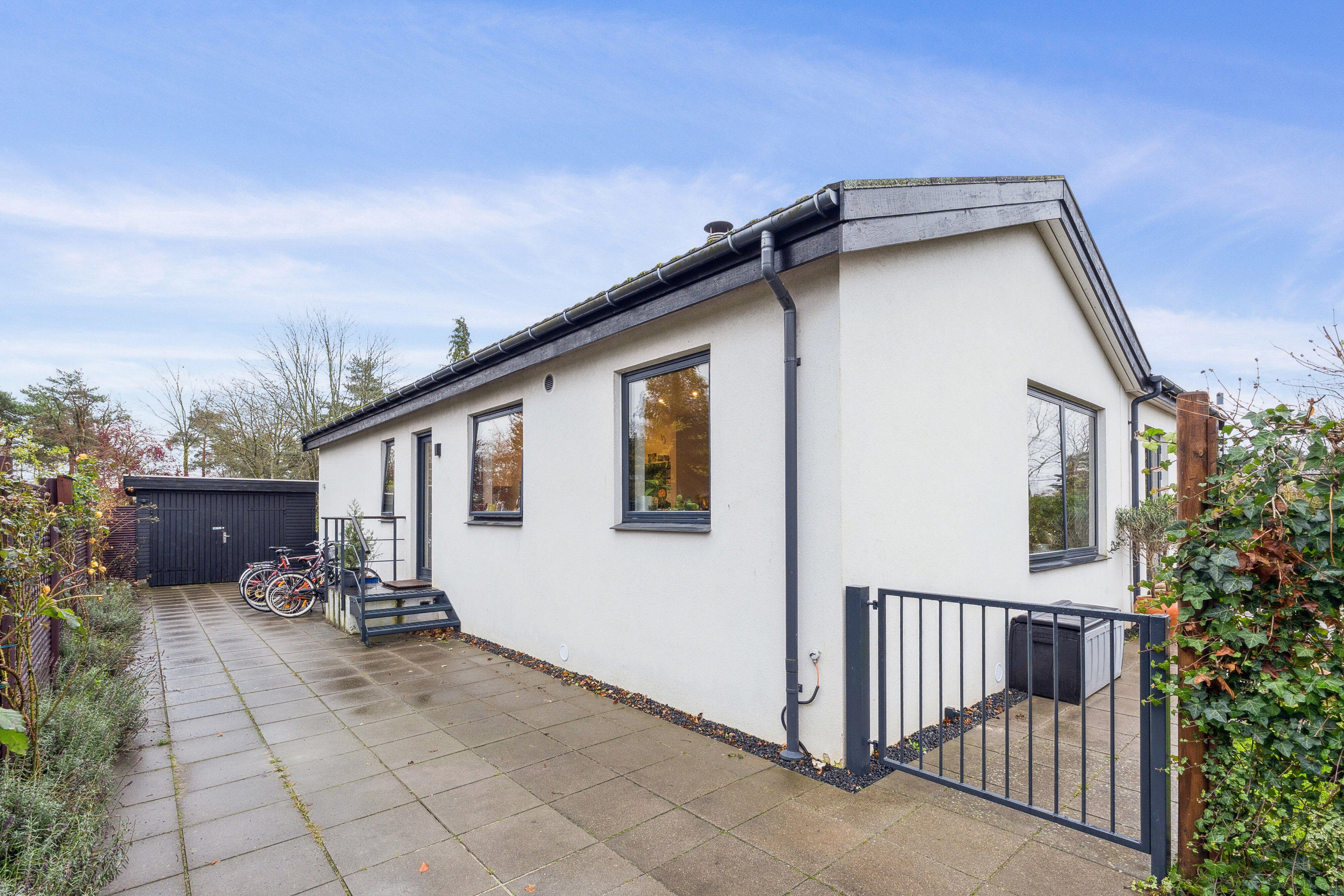 Fremhævet udendørs billede i fuldskærmstilstand. Billede af Stjernevangen 3, 2600 Glostrup