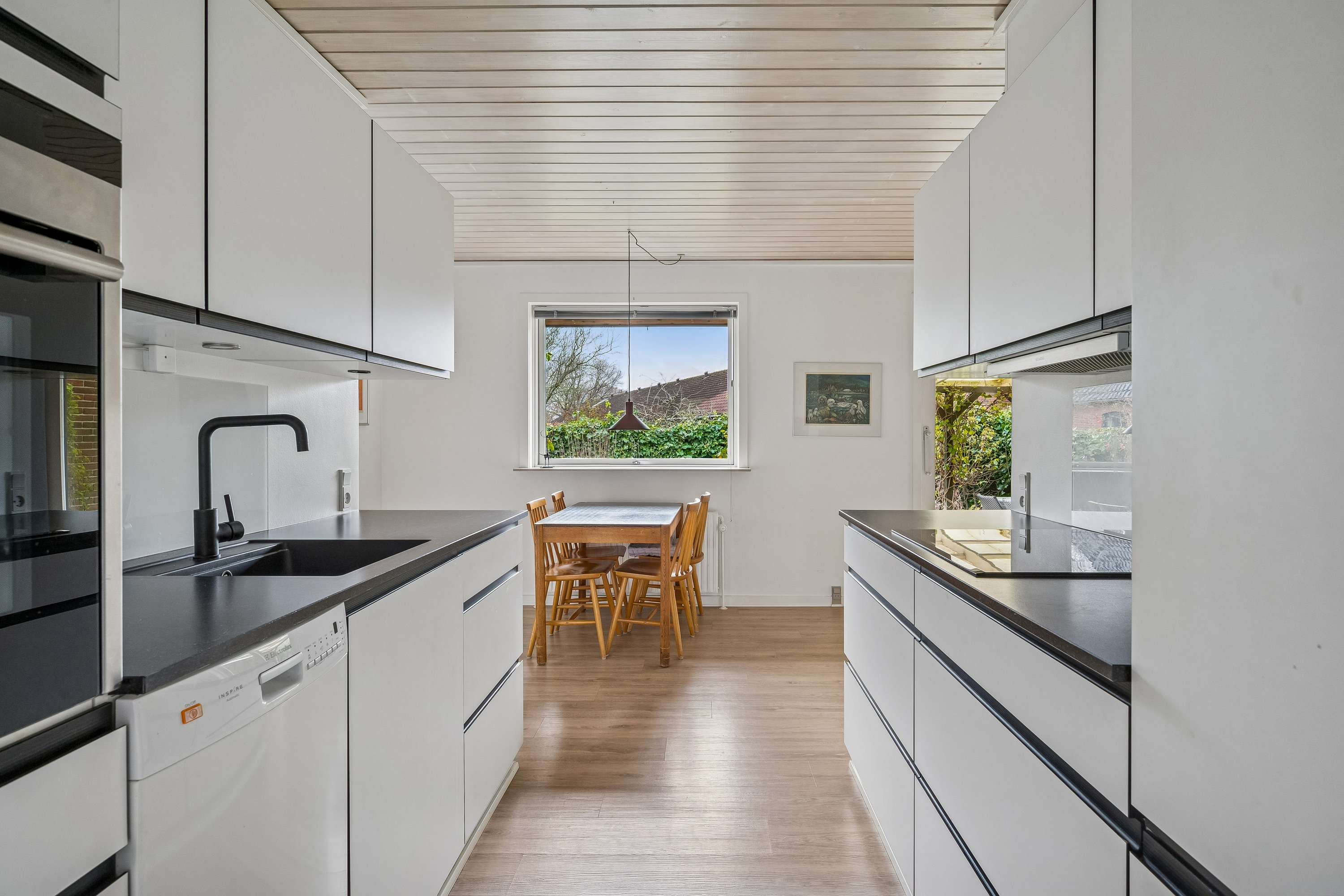 Fremhævet køkken billede i fuldskærmstilstand. Billede af Egå Strandvej 2H, 8250 Egå