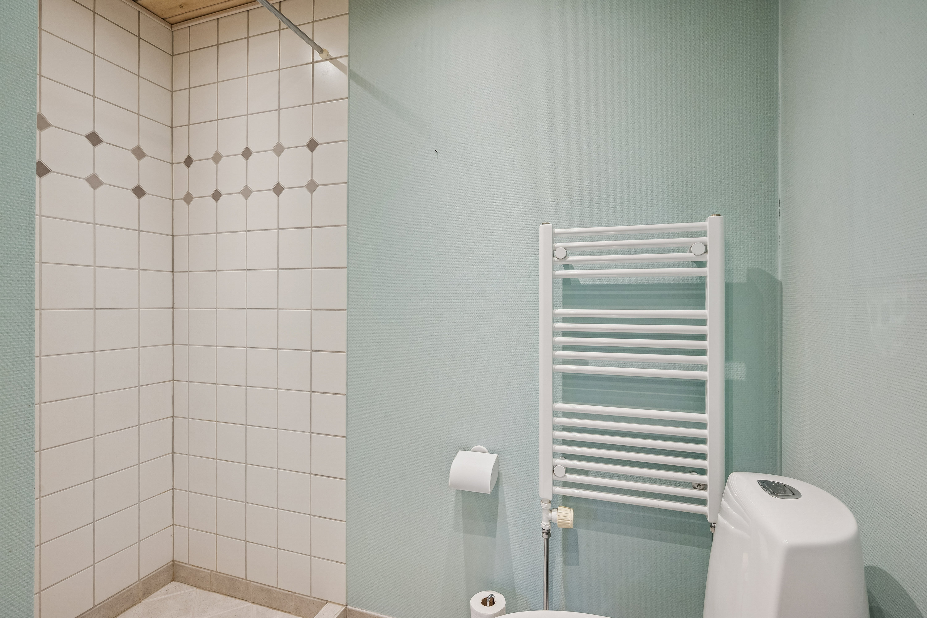 Fremhævet badeværelse billede i fuldskærmstilstand. Billede af Egå Strandvej 2H, 8250 Egå