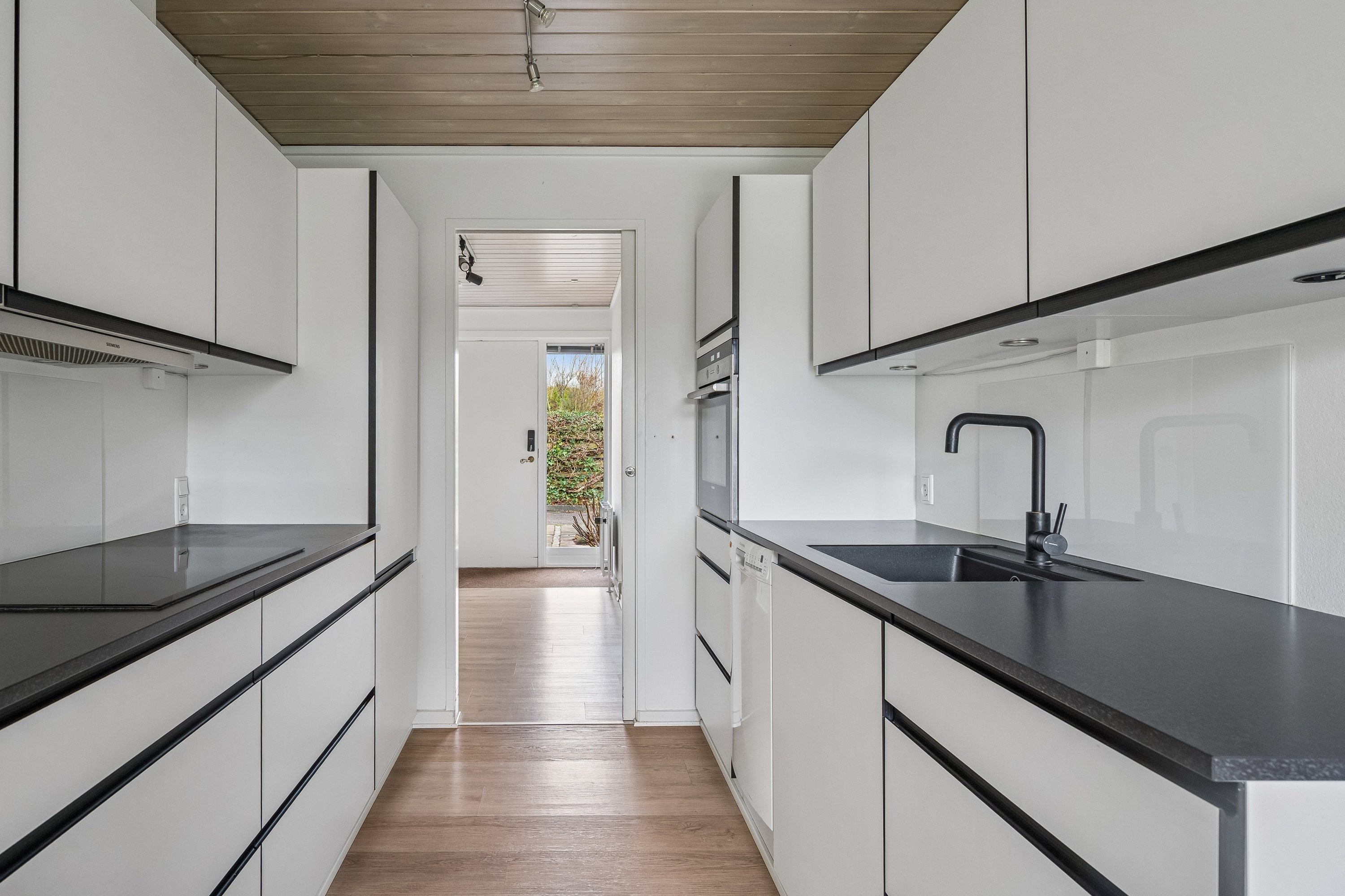 Miniaturebillede 2: køkken. Billede af Egå Strandvej 2H, 8250 Egå