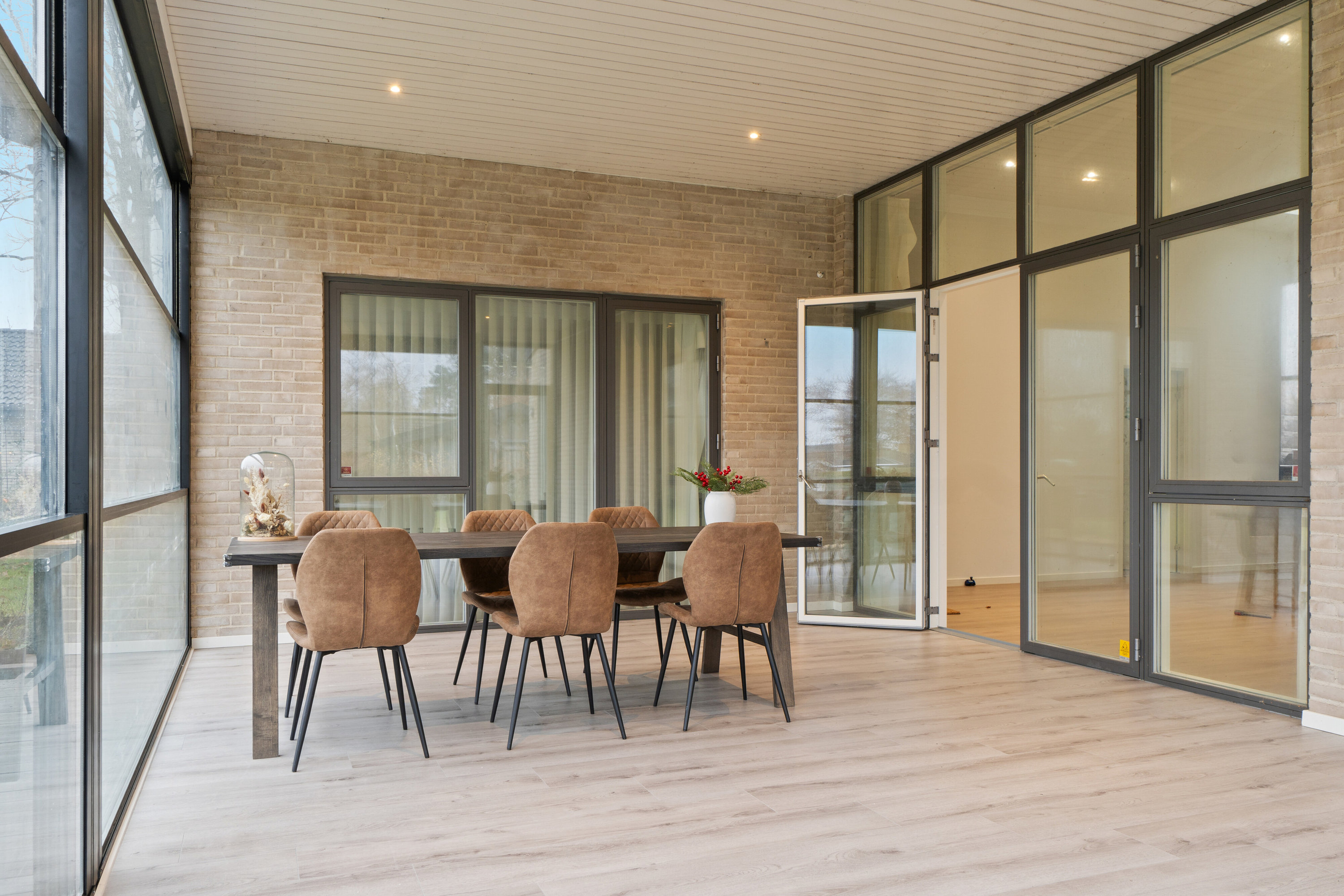 Fremhævet spisestue billede i fuldskærmstilstand. Billede af Vestavej 18A, 4040 Jyllinge