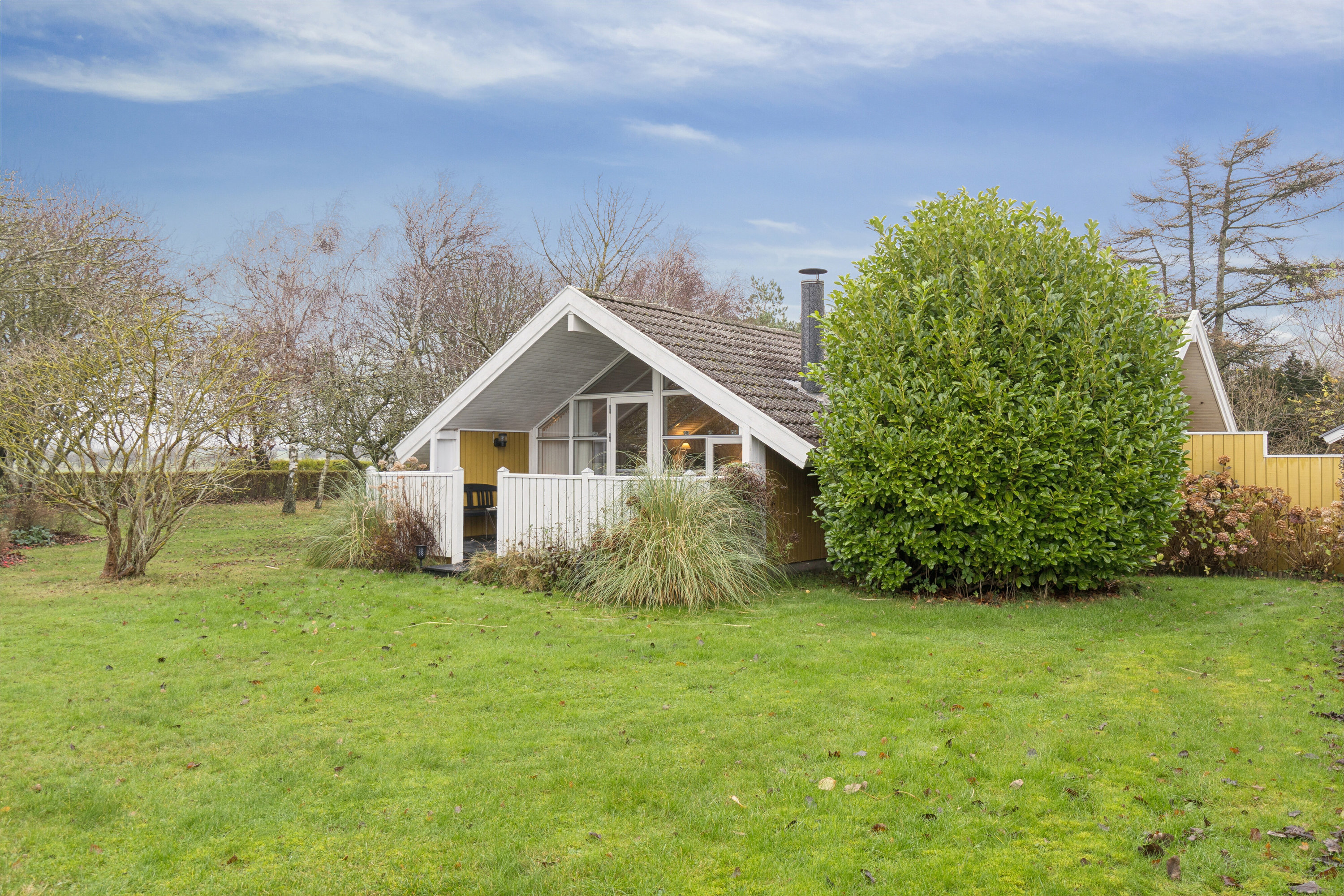 Fremhævet set fra haven billede i fuldskærmstilstand. Billede af Helenevej 18, Drøsselbjerg, 4200 Slagelse