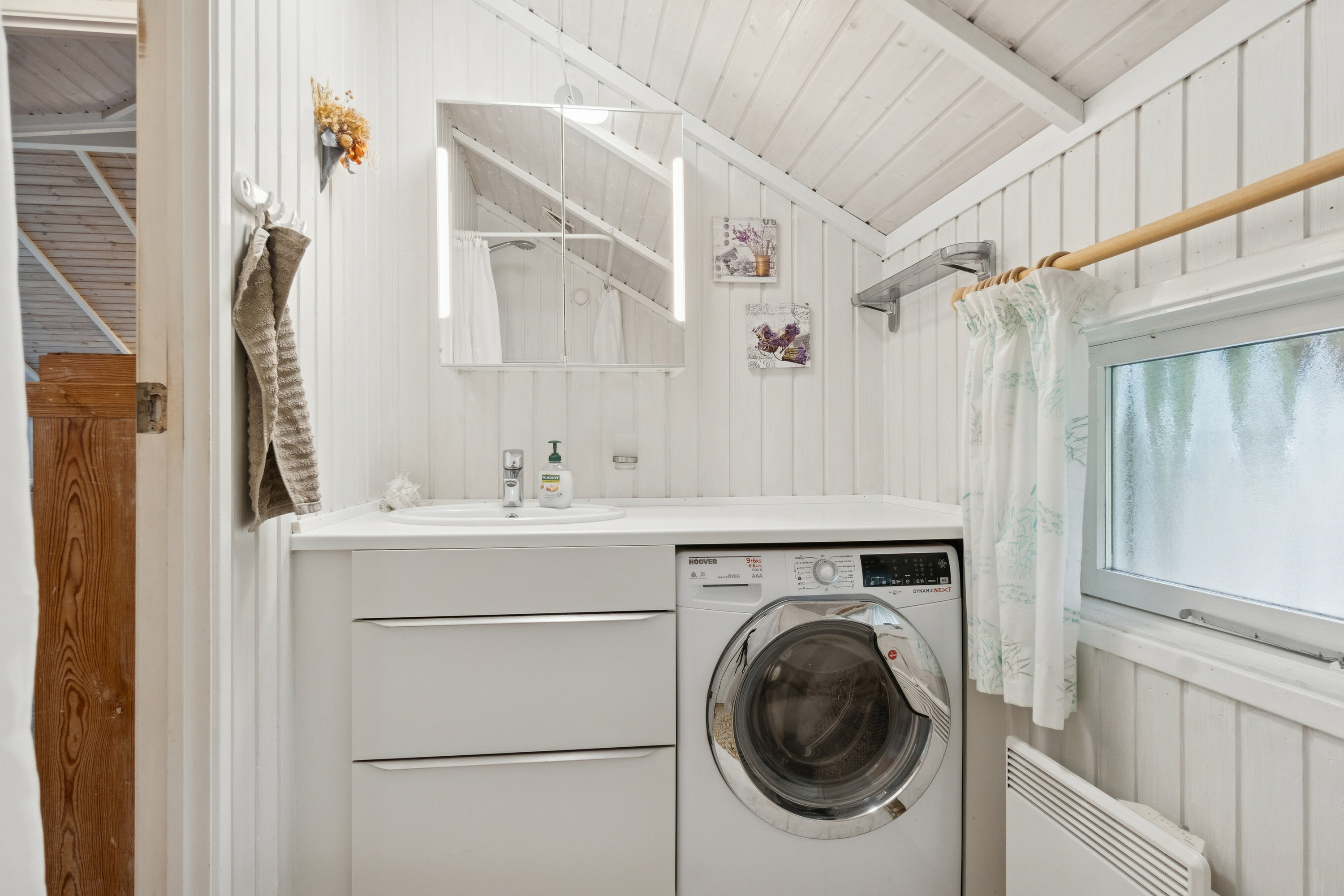 Fremhævet badeværelse billede i fuldskærmstilstand. Billede af Helenevej 18, Drøsselbjerg, 4200 Slagelse