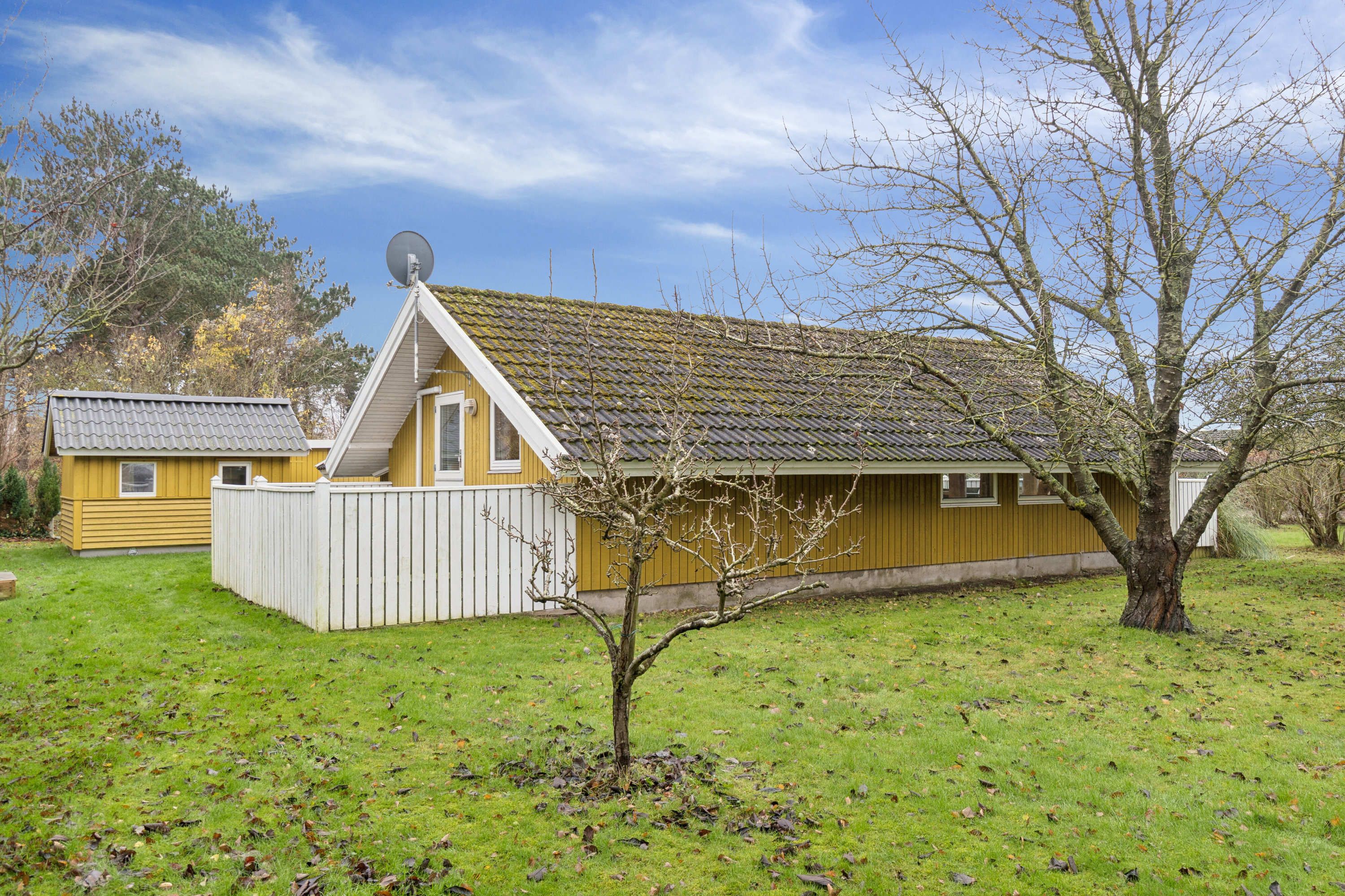 Fremhævet set fra haven billede i fuldskærmstilstand. Billede af Helenevej 18, Drøsselbjerg, 4200 Slagelse