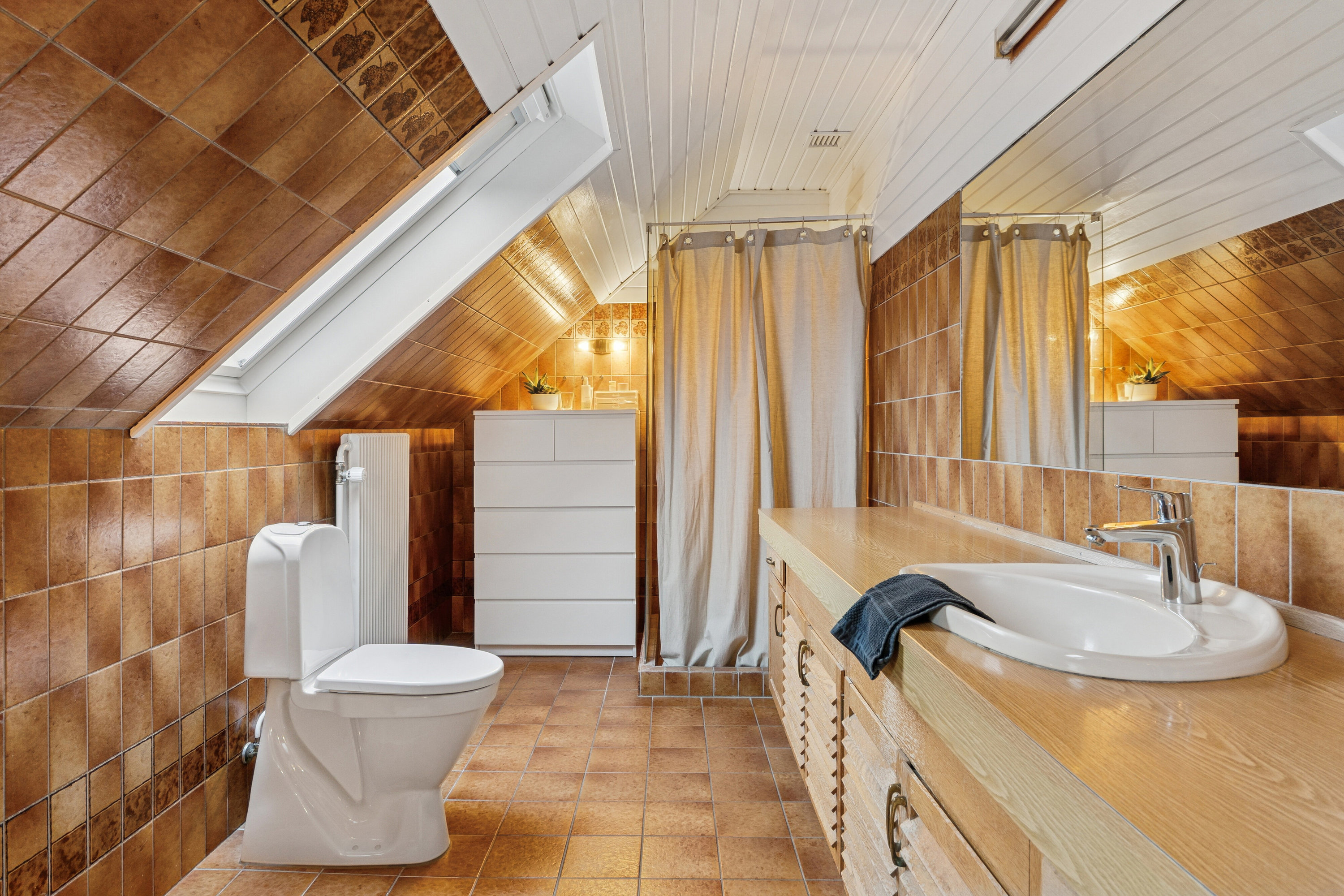 Fremhævet badeværelse billede i fuldskærmstilstand. Billede af Sjællandsvej 20, 4200 Slagelse