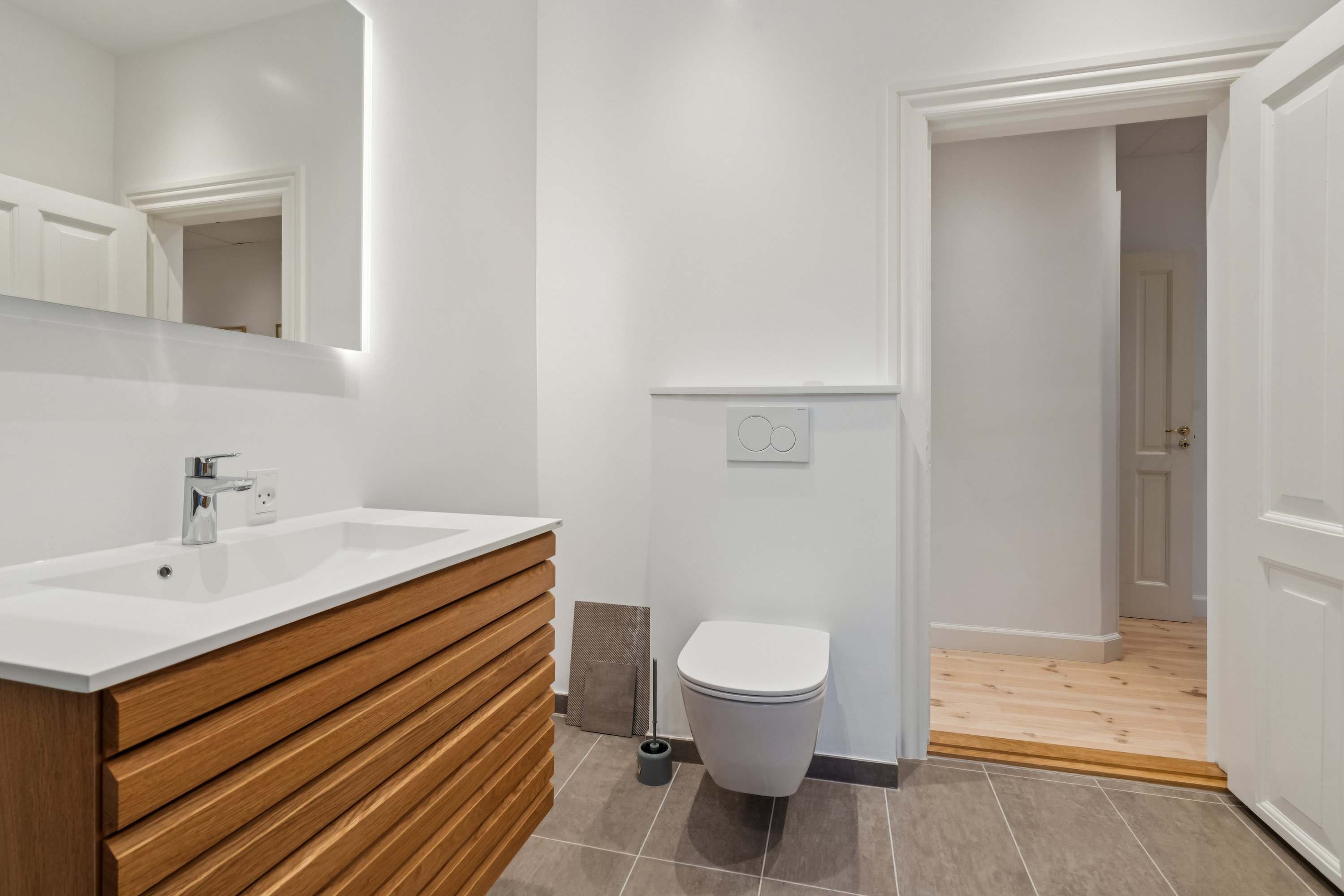 Fremhævet badeværelse billede i fuldskærmstilstand. Billede af Nørregade 19, 2. tv., 9000 Aalborg