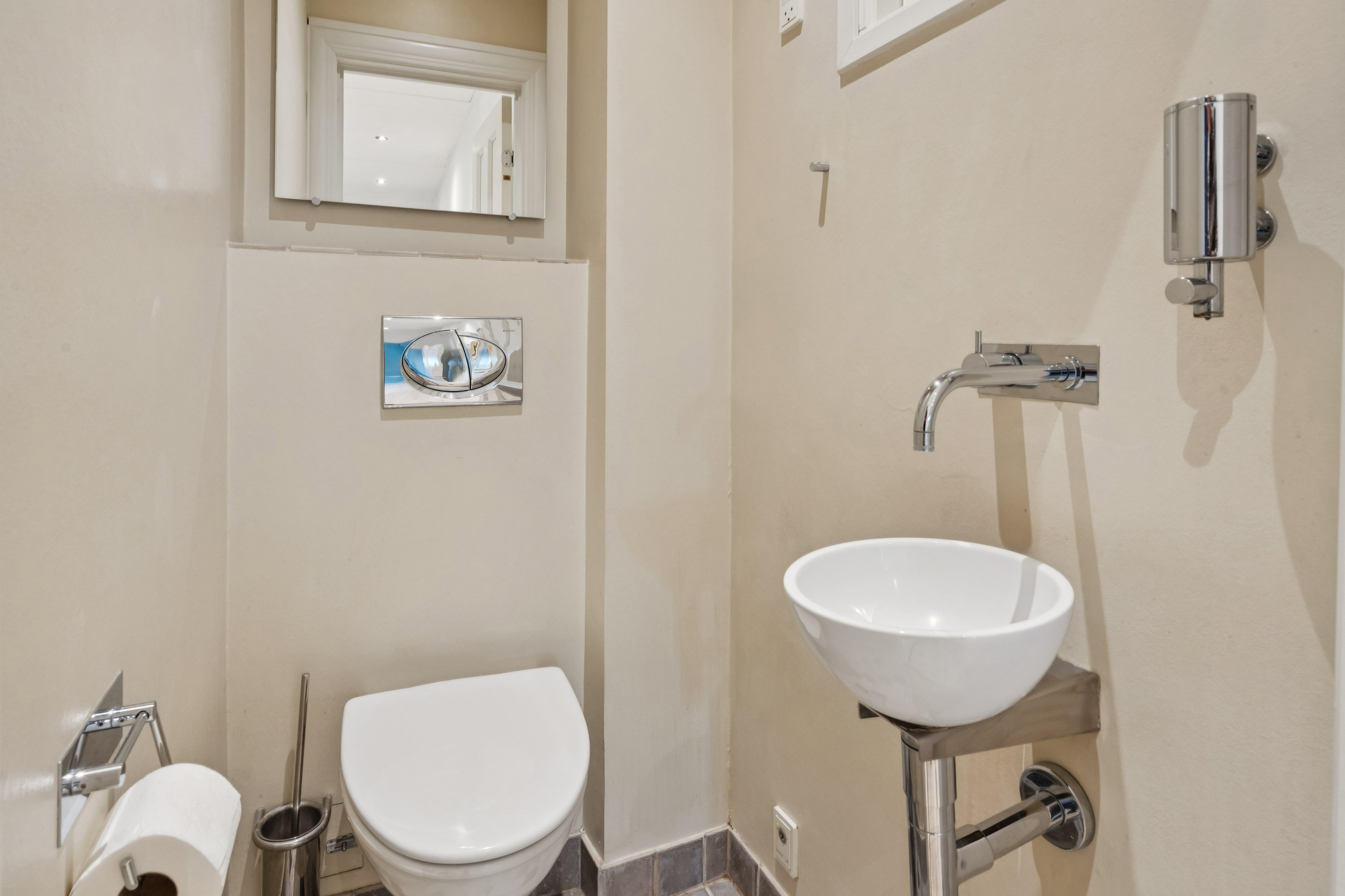 Fremhævet badeværelse billede i fuldskærmstilstand. Billede af Nørregade 19, 2. tv., 9000 Aalborg