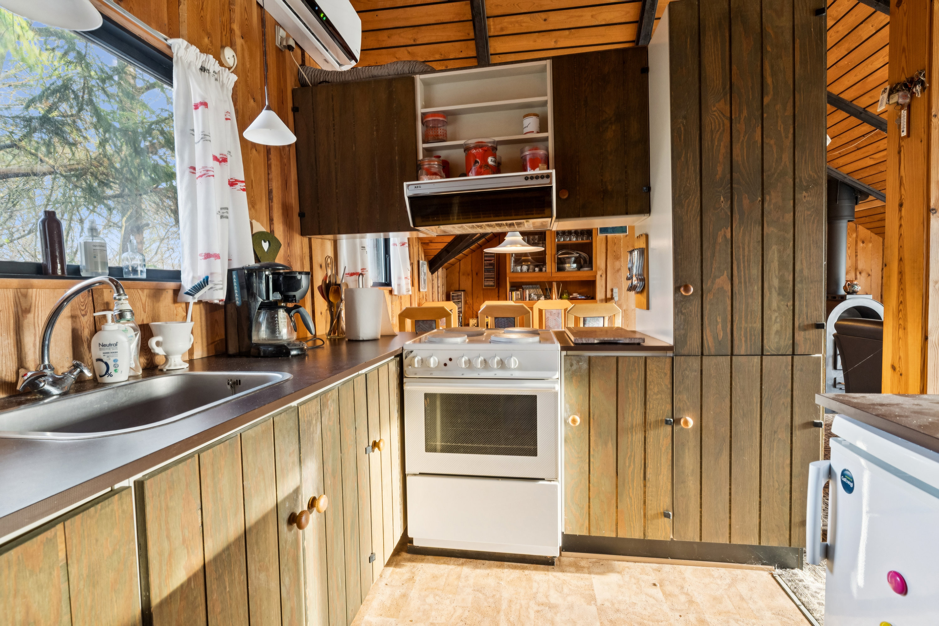 Fremhævet køkken billede i fuldskærmstilstand. Billede af Keldbækvej 35, 9240 Nibe