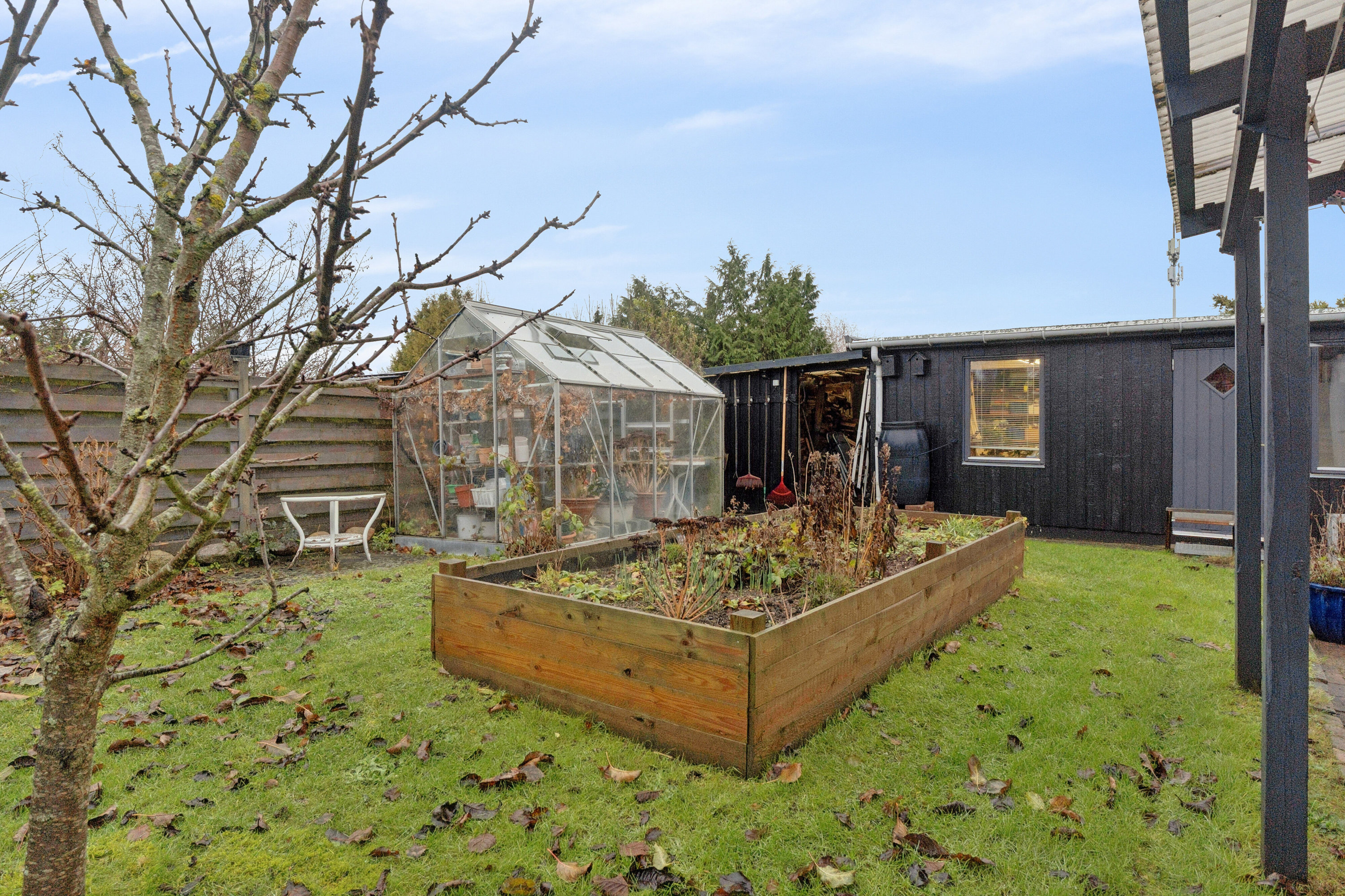 Fremhævet set fra haven billede i fuldskærmstilstand. Billede af Munktoftevej 9, 2610 Rødovre