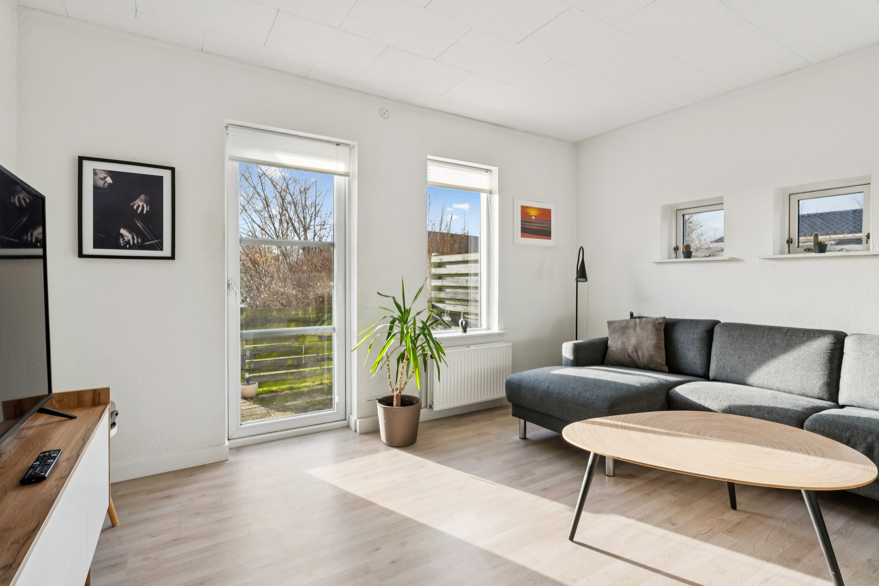 Fremhævet stue billede i fuldskærmstilstand. Billede af Hæsumvej 37, 9530 Støvring