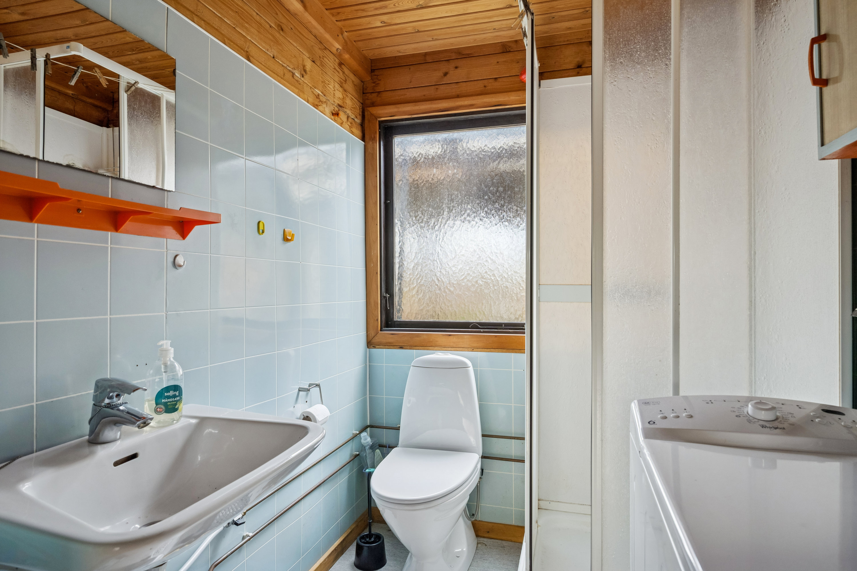 Fremhævet badeværelse billede i fuldskærmstilstand. Billede af Aresvej 4, Boeslum Strand, 8400 Ebeltoft