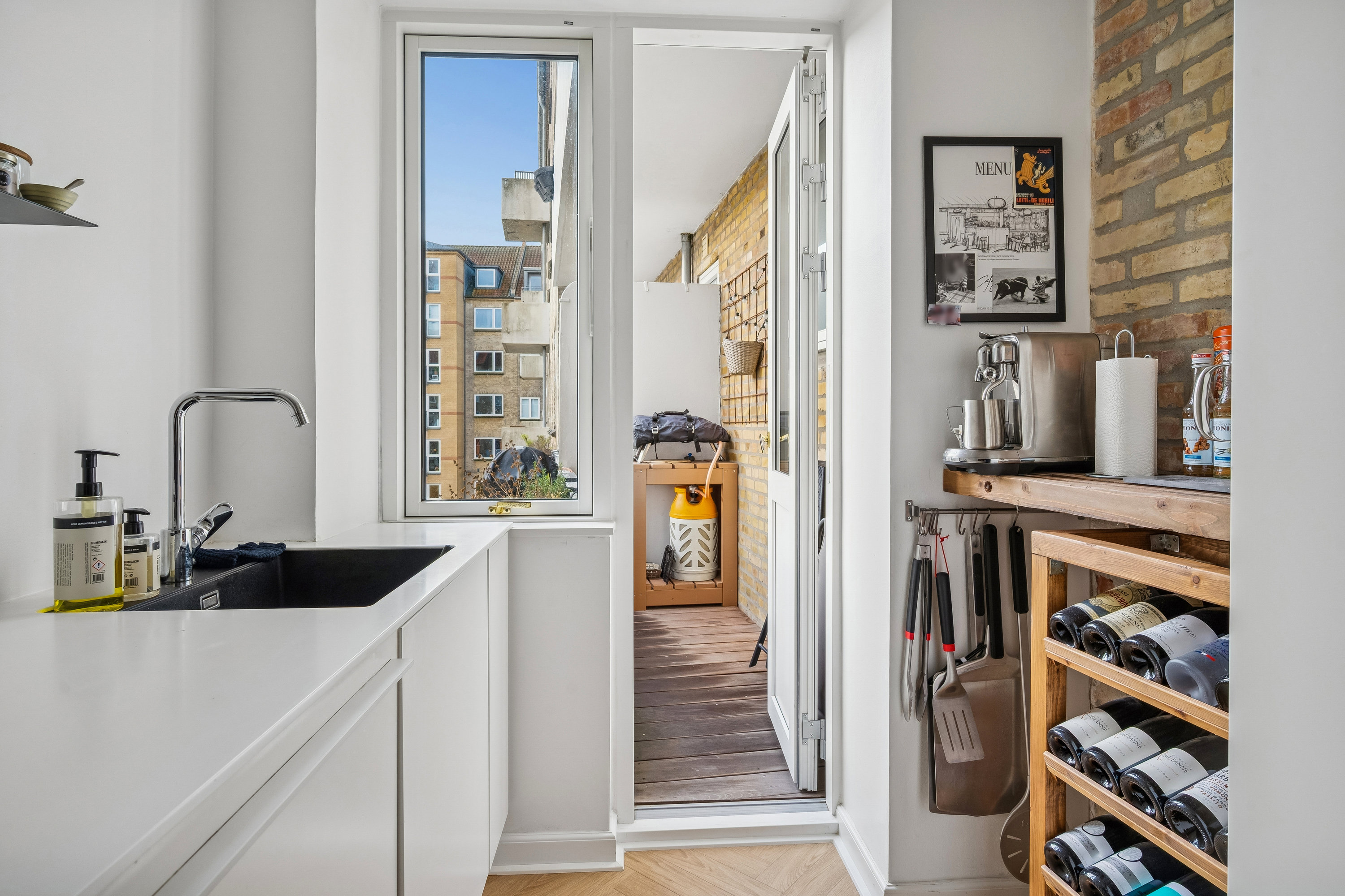 Fremhævet køkken billede i fuldskærmstilstand. Billede af Søndre Ringgade 61, 2. th., 8000 Aarhus C