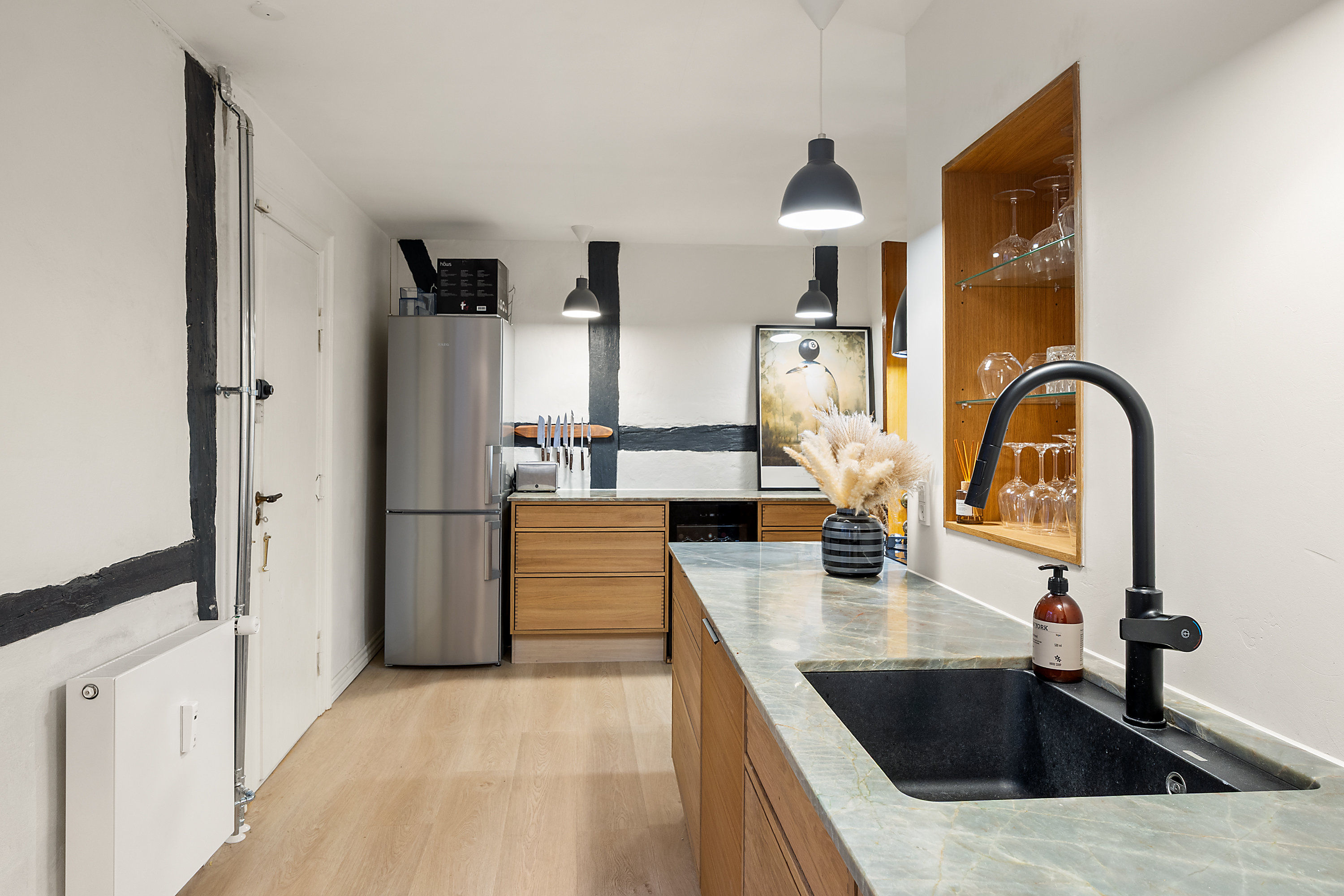 Fremhævet køkken billede i fuldskærmstilstand. Billede af Gammel Mønt 19, 1., 1117 København K