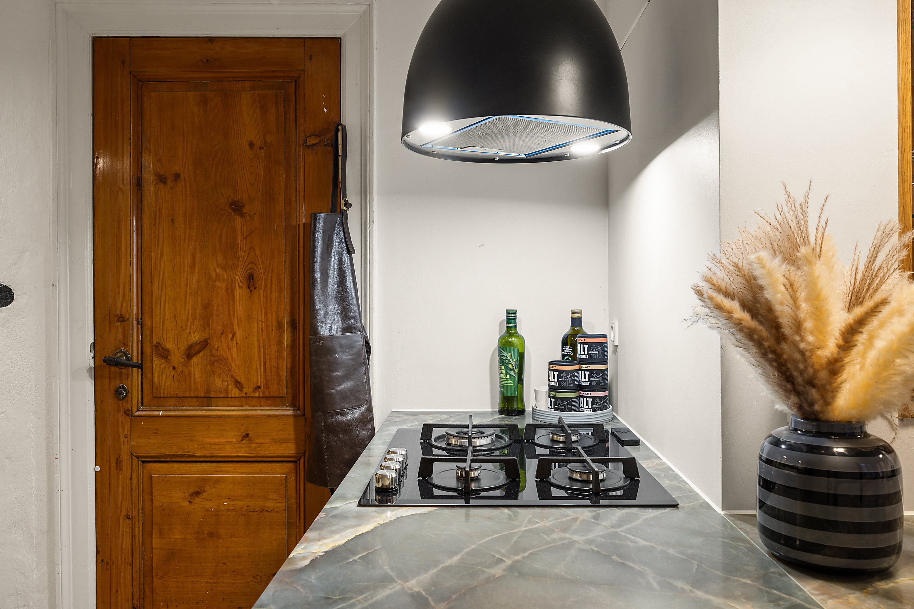 Fremhævet køkken billede i fuldskærmstilstand. Billede af Gammel Mønt 19, 1., 1117 København K