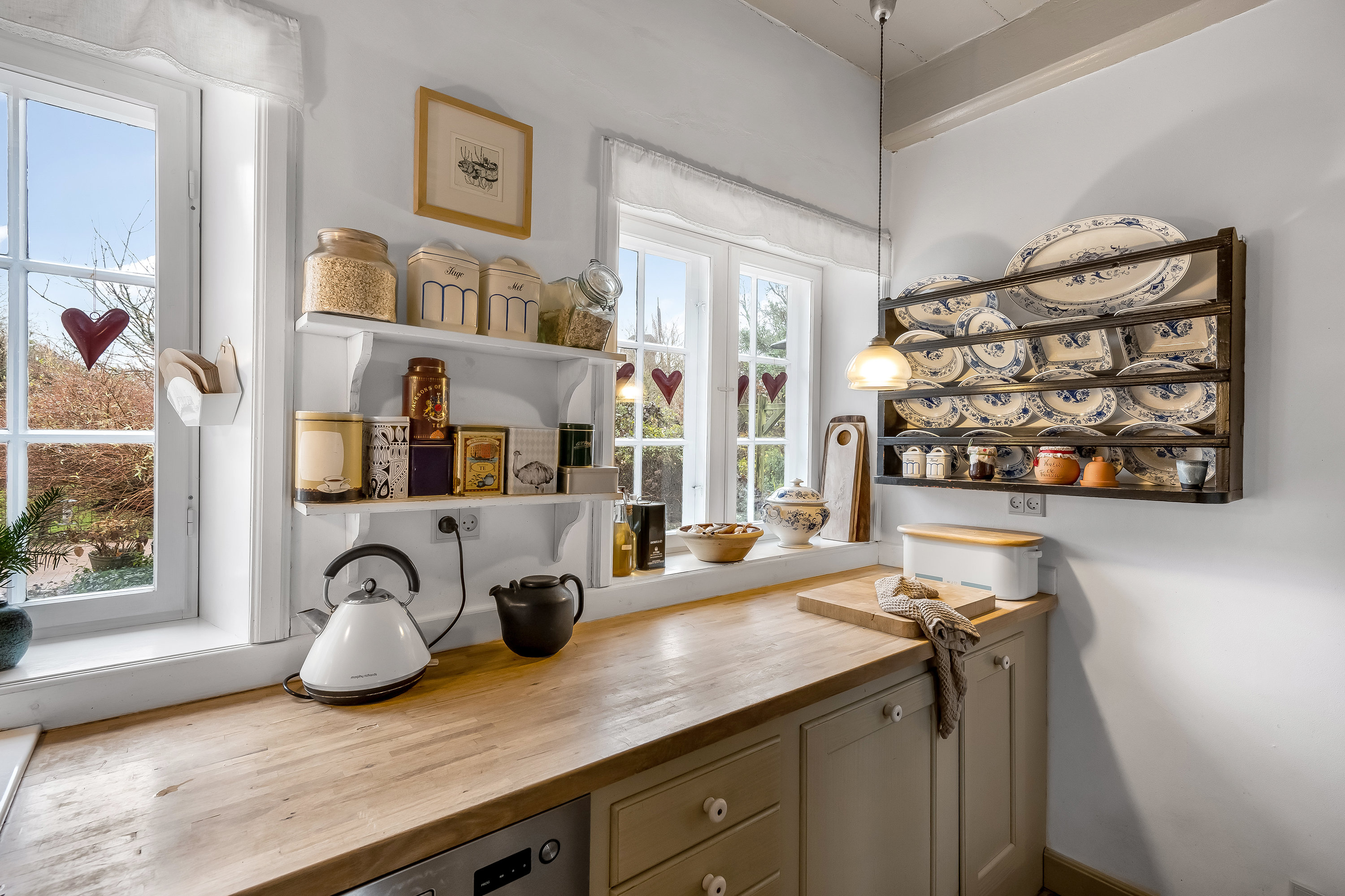 Fremhævet køkken billede i fuldskærmstilstand. Billede af Strandvej 2, 6280 Højer